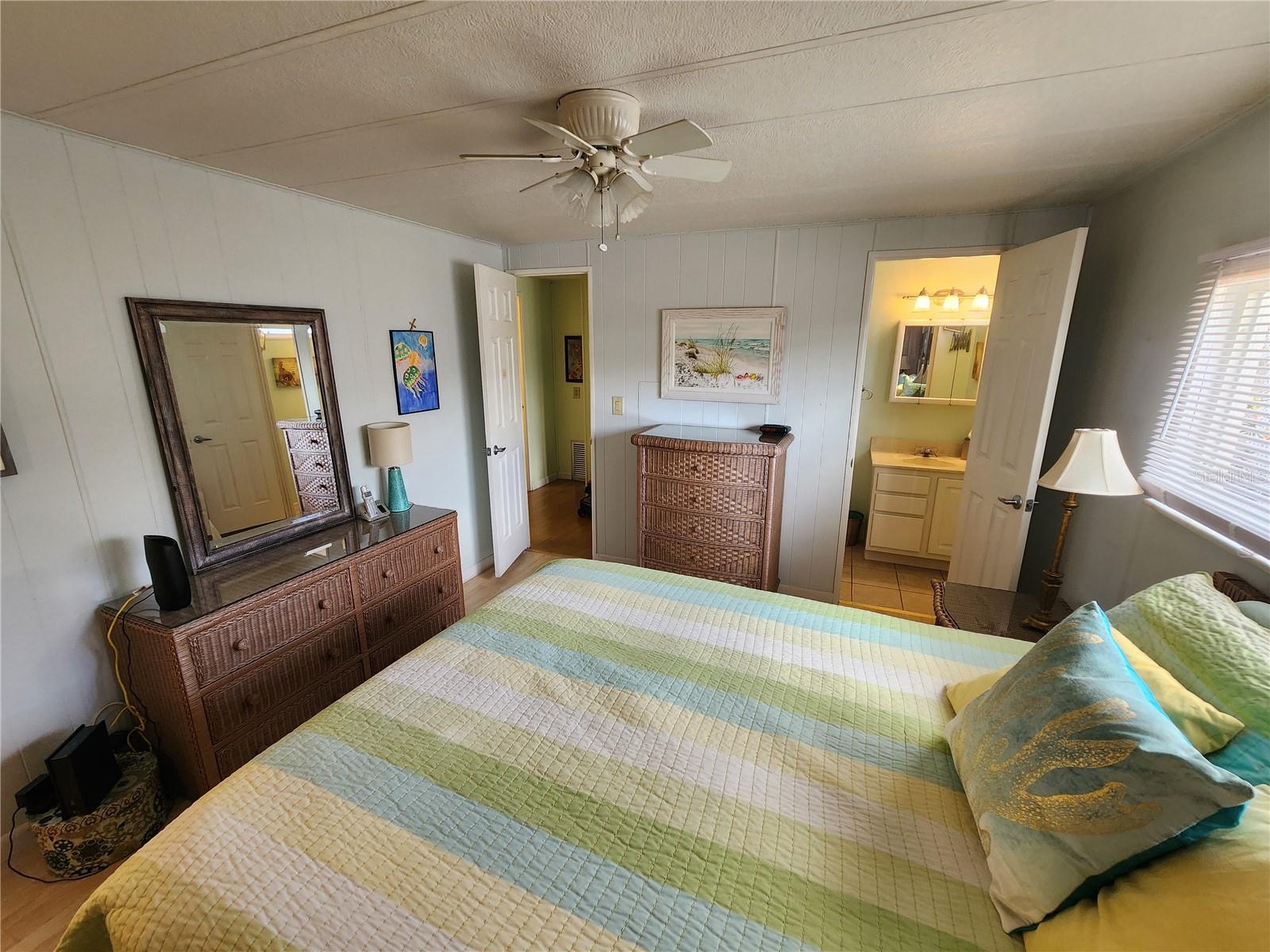 PALM LAKE ESTATES - Residential