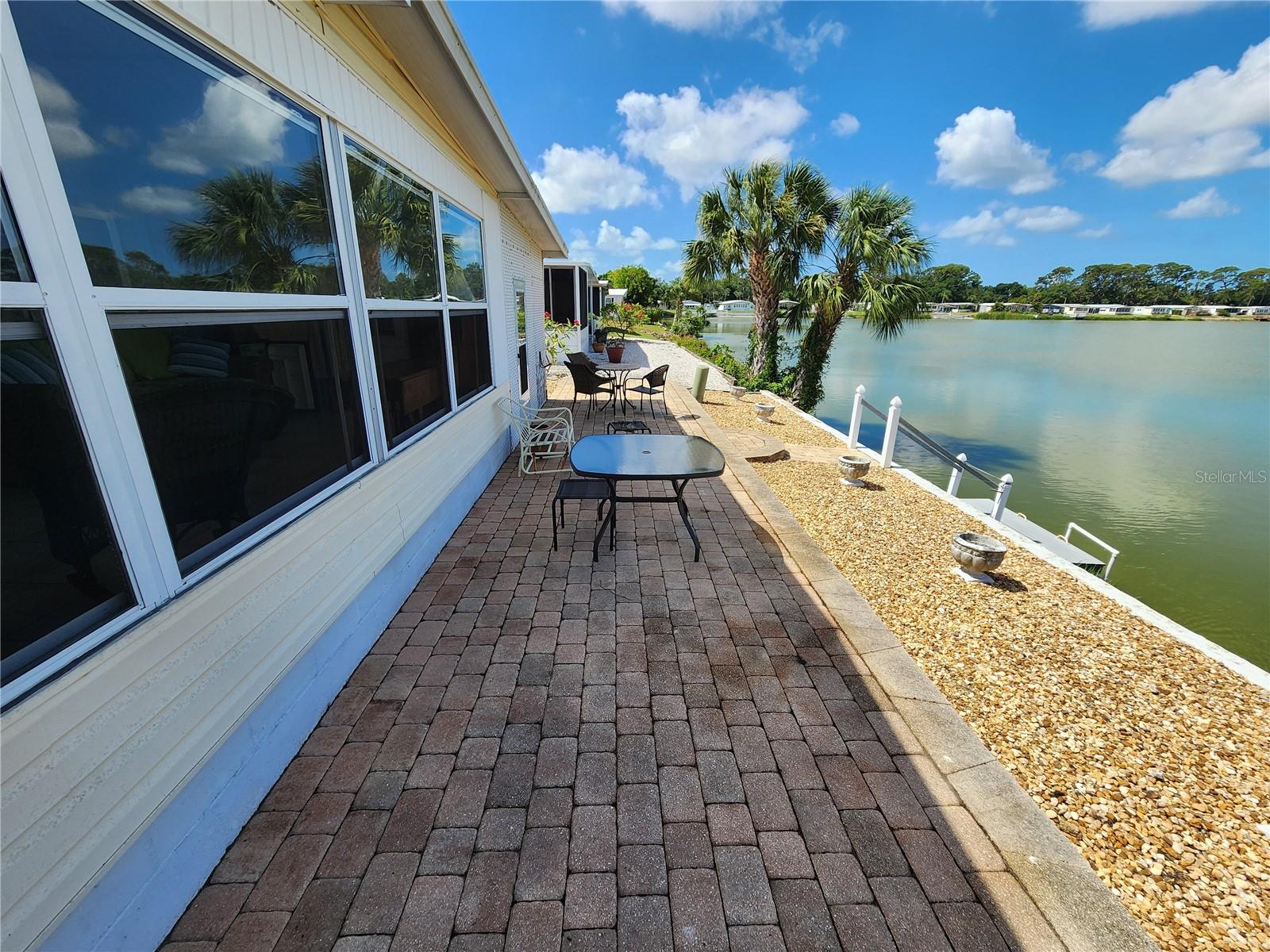 PALM LAKE ESTATES - Residential