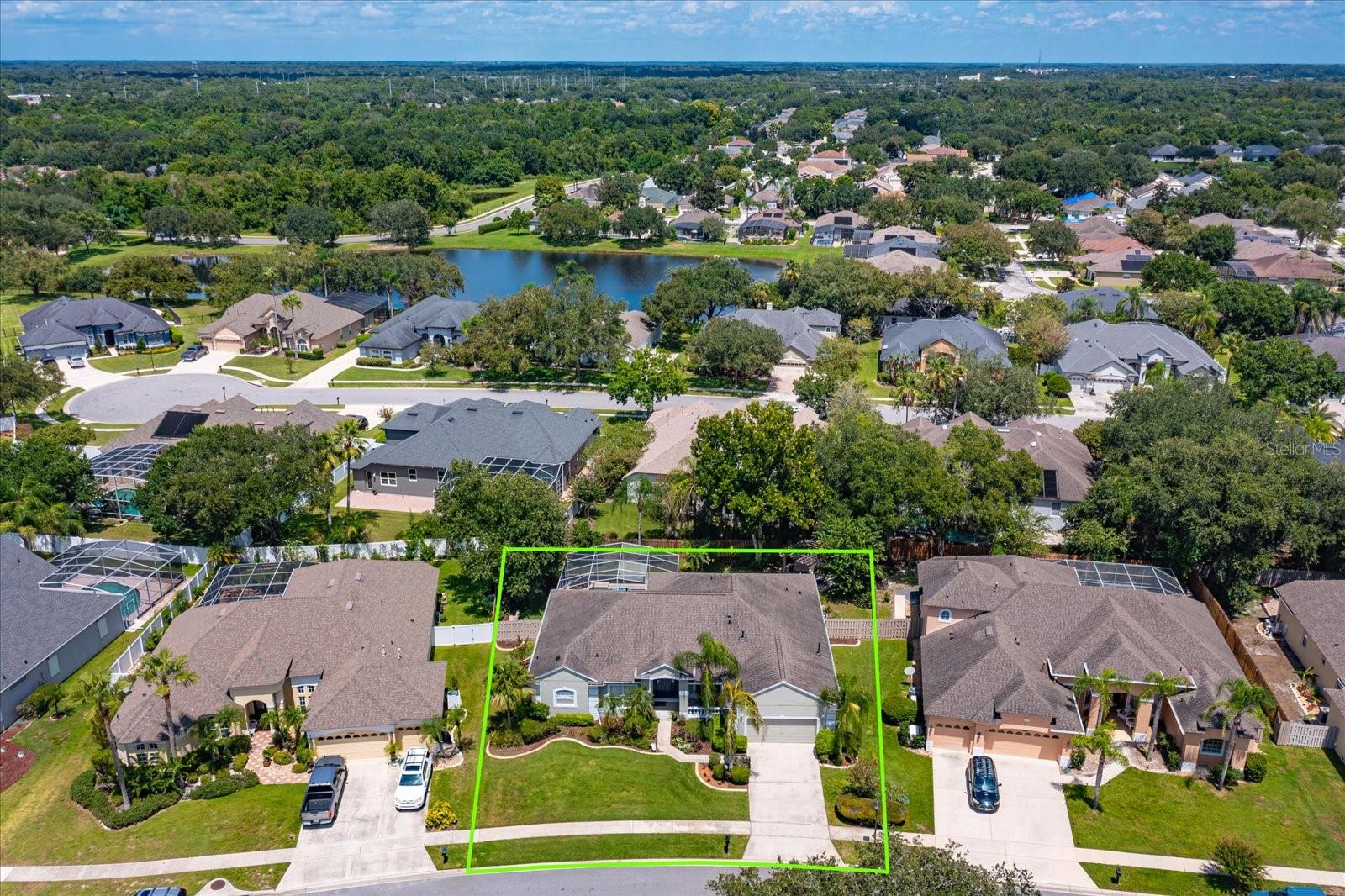 2898 OAK BLUFF WAY