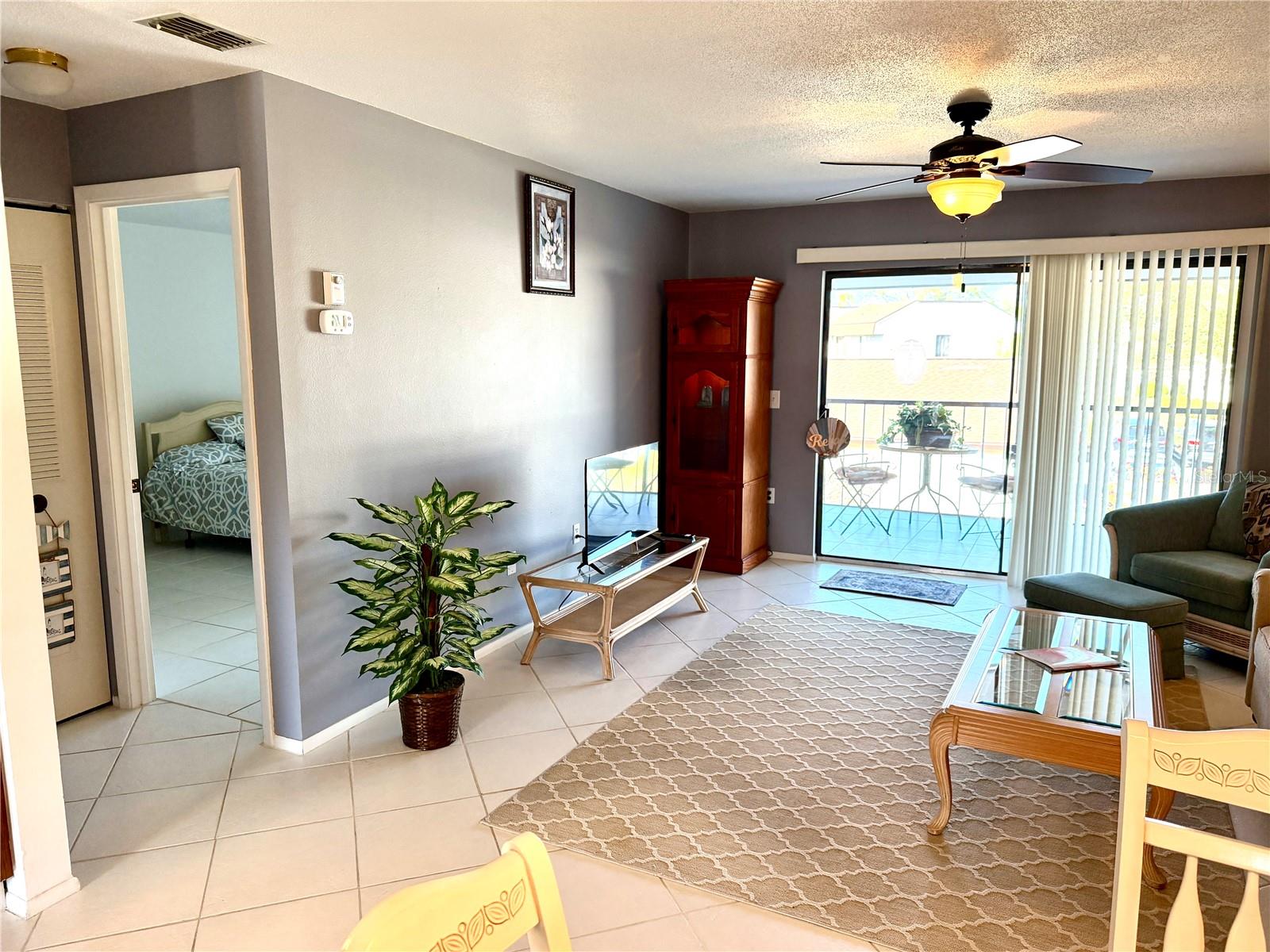 ESTANCIAS OF CAPRI ISLES - Residential