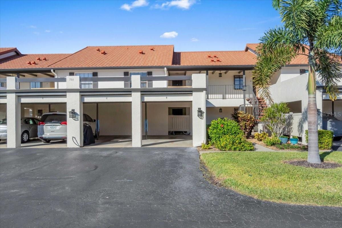 ESTANCIAS OF CAPRI ISLES - Residential