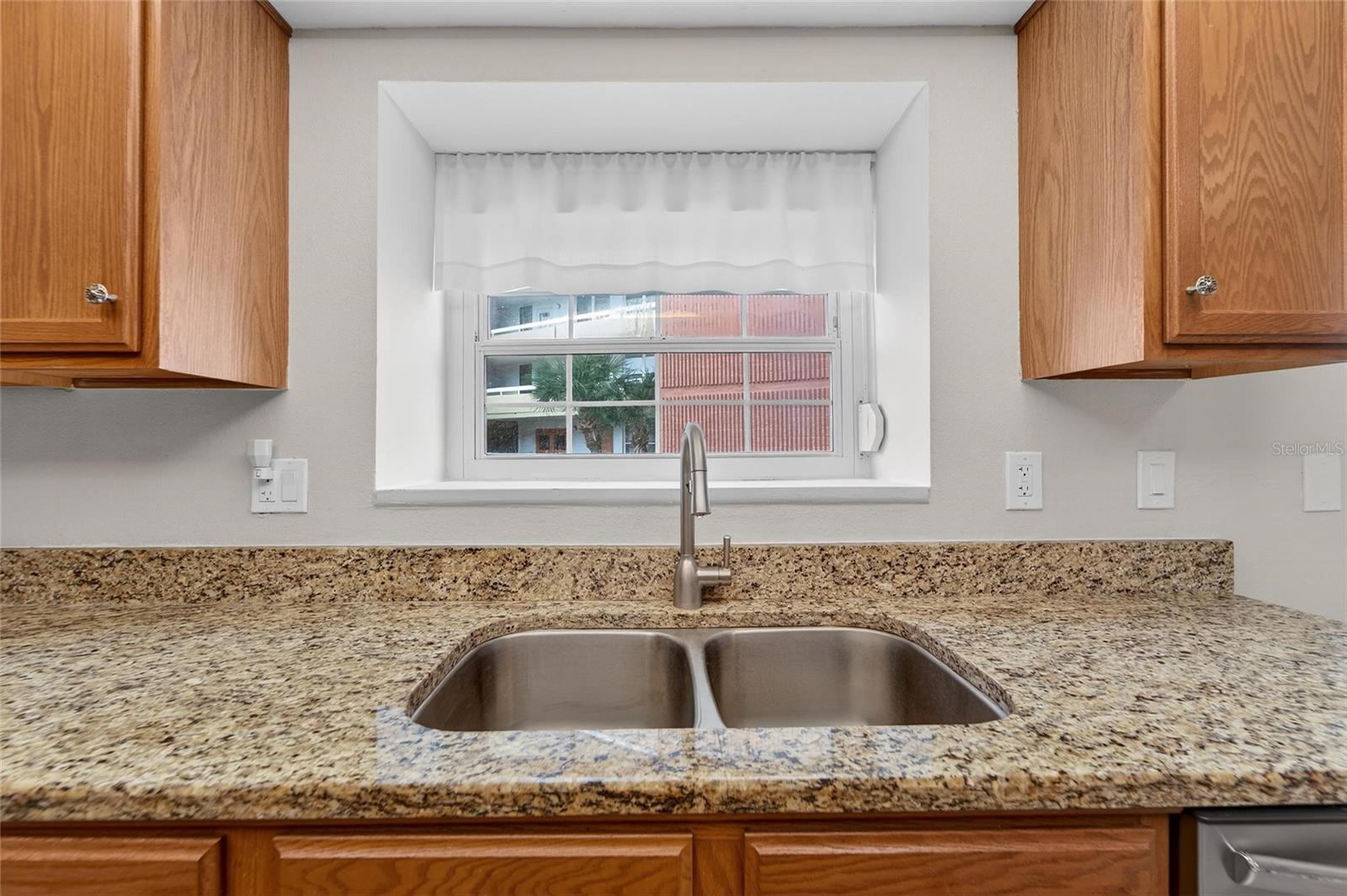 SUNSET REEF - Residential