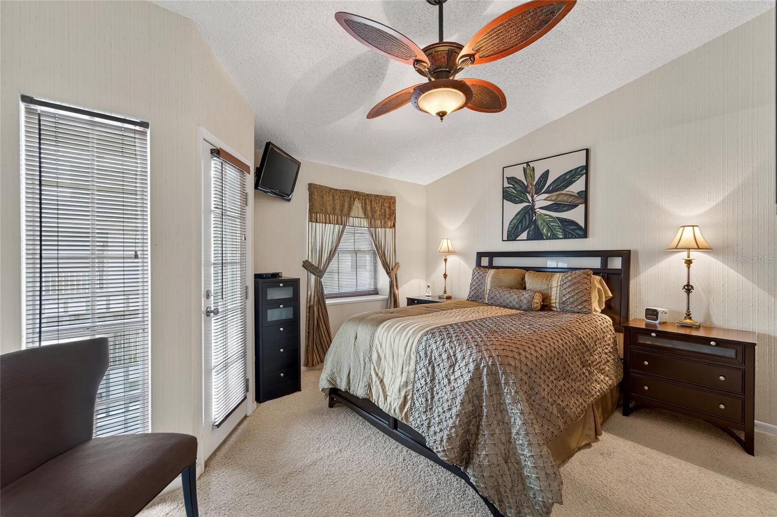 SUNSET REEF - Residential