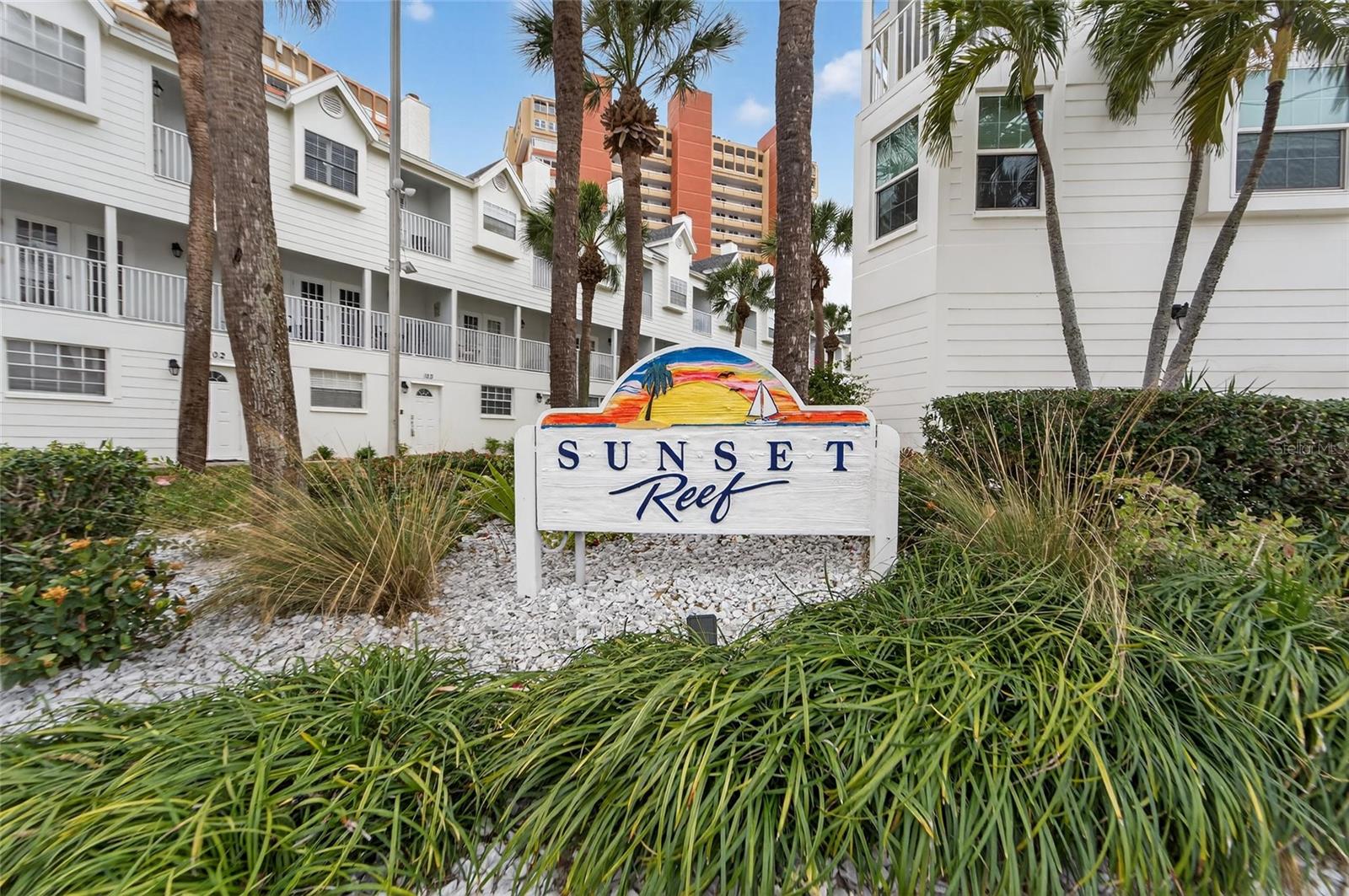 SUNSET REEF - Residential