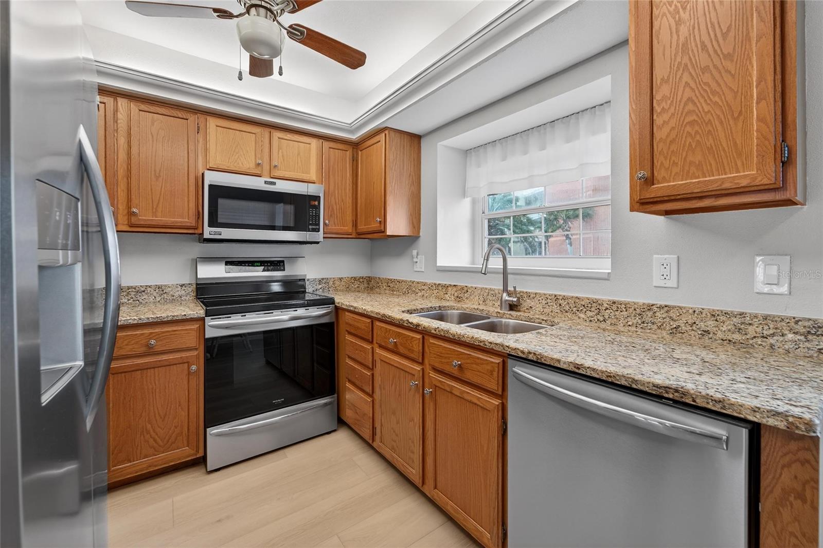 SUNSET REEF - Residential