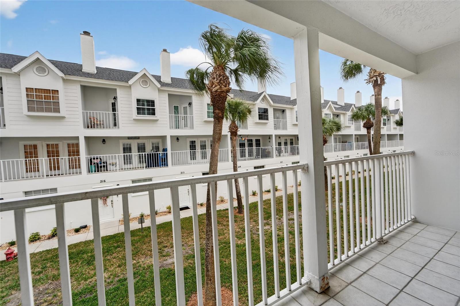 SUNSET REEF - Residential