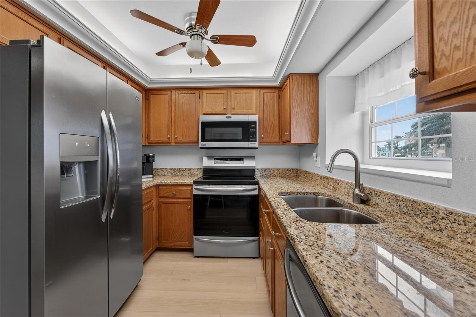 SUNSET REEF - Residential