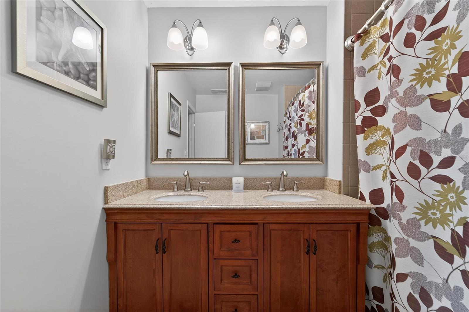 SUNSET REEF - Residential