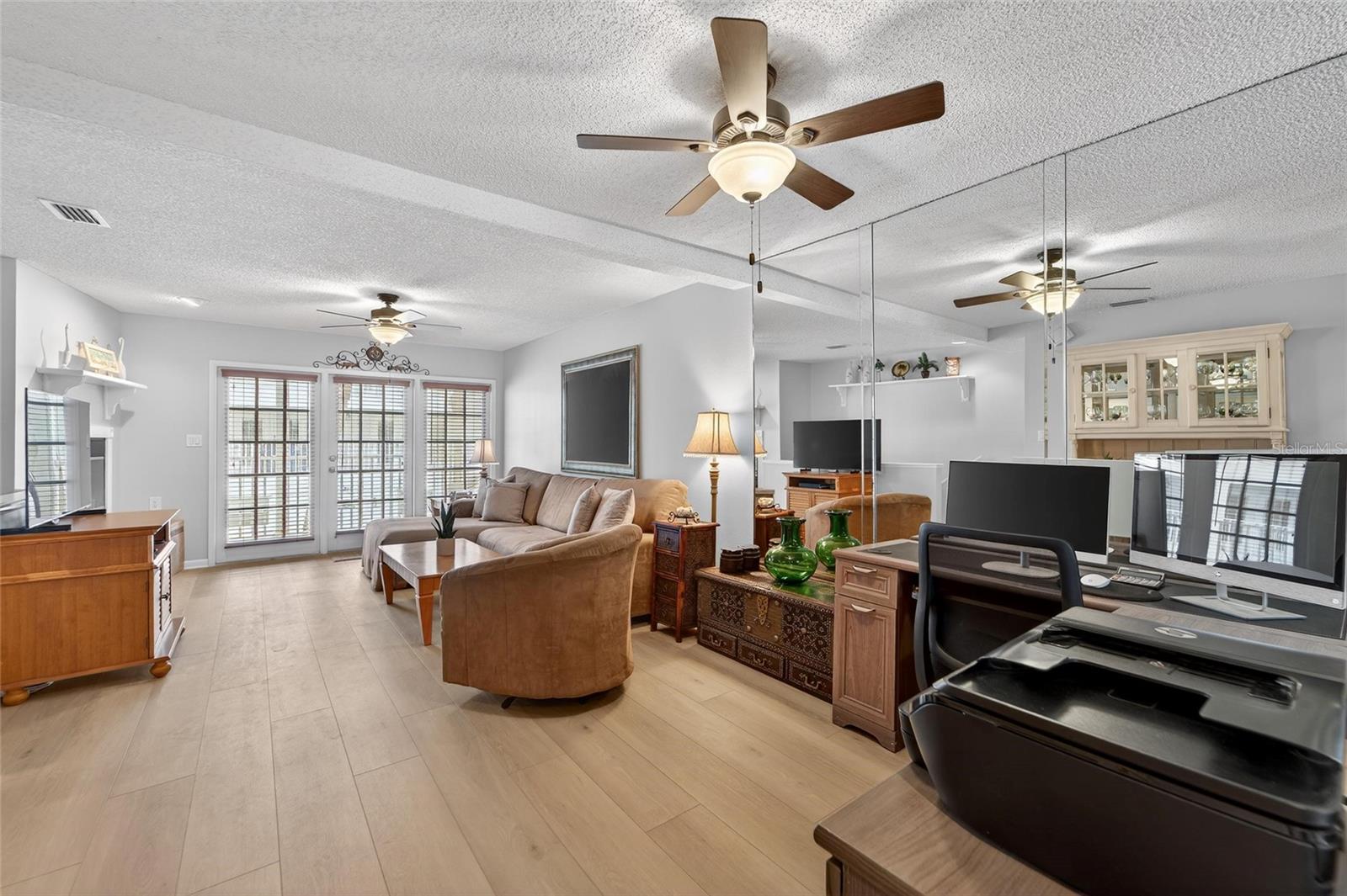 SUNSET REEF - Residential