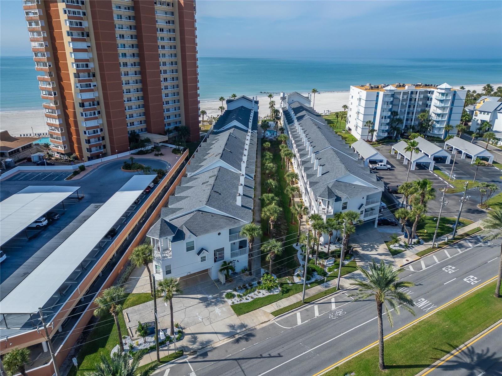 SUNSET REEF - Residential