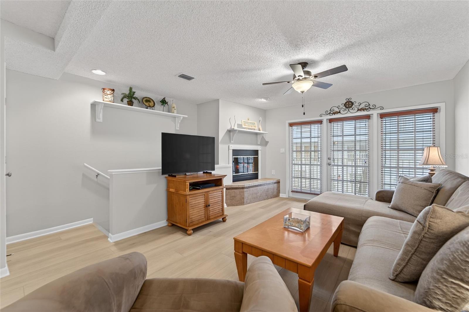 SUNSET REEF - Residential