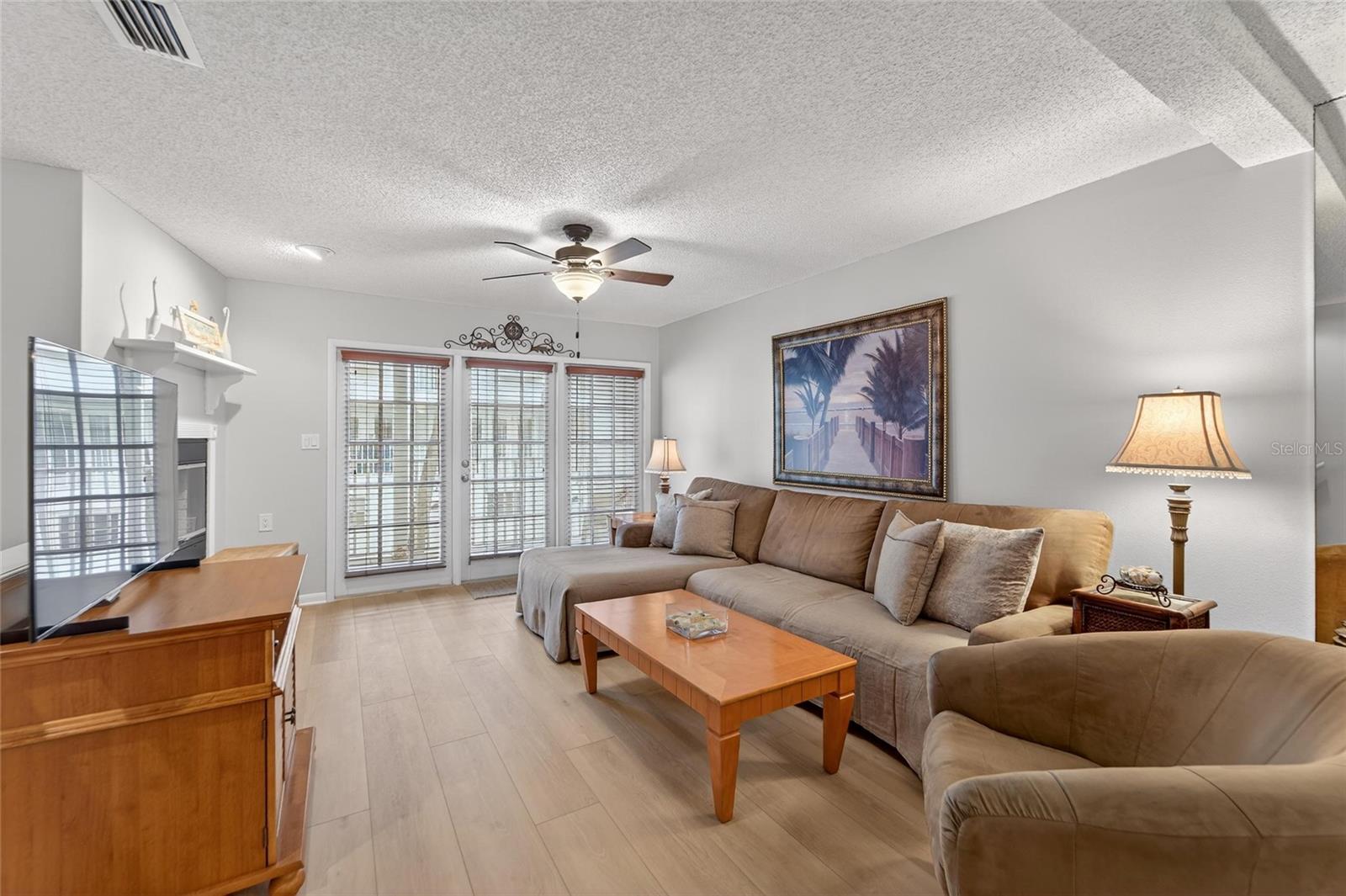 SUNSET REEF - Residential