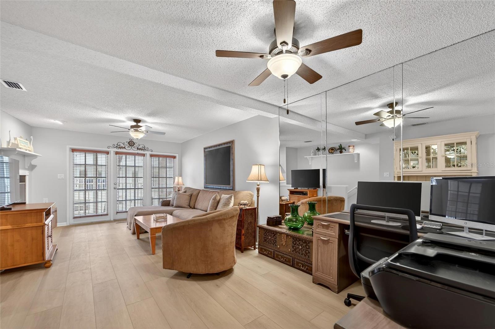 SUNSET REEF - Residential