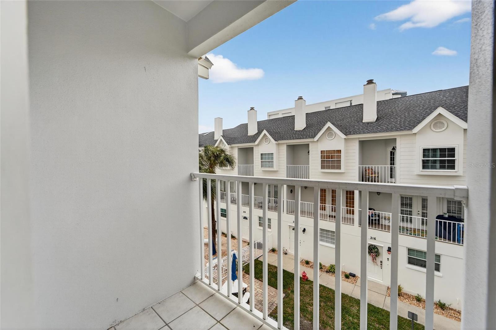 SUNSET REEF - Residential