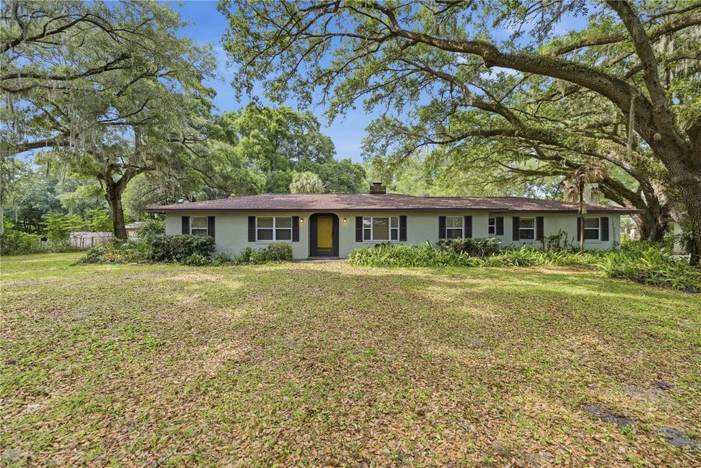 Photo of 2415 NE 59th Place, Ocala, FL 34479 (MLS # OM725244)