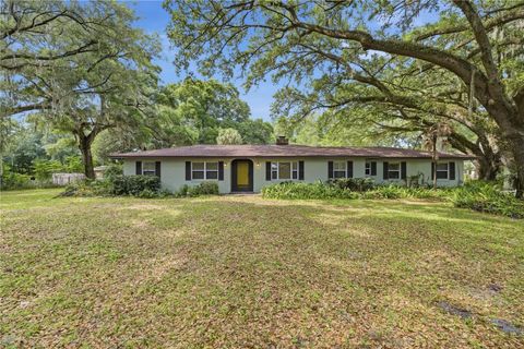 Photo of 2415 NE 59th Place, Ocala, FL 34479 (MLS # OM725244)