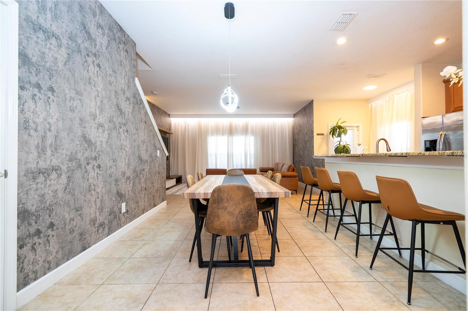 PARADISE PALMS RESIDENCE PH 2 - Residential