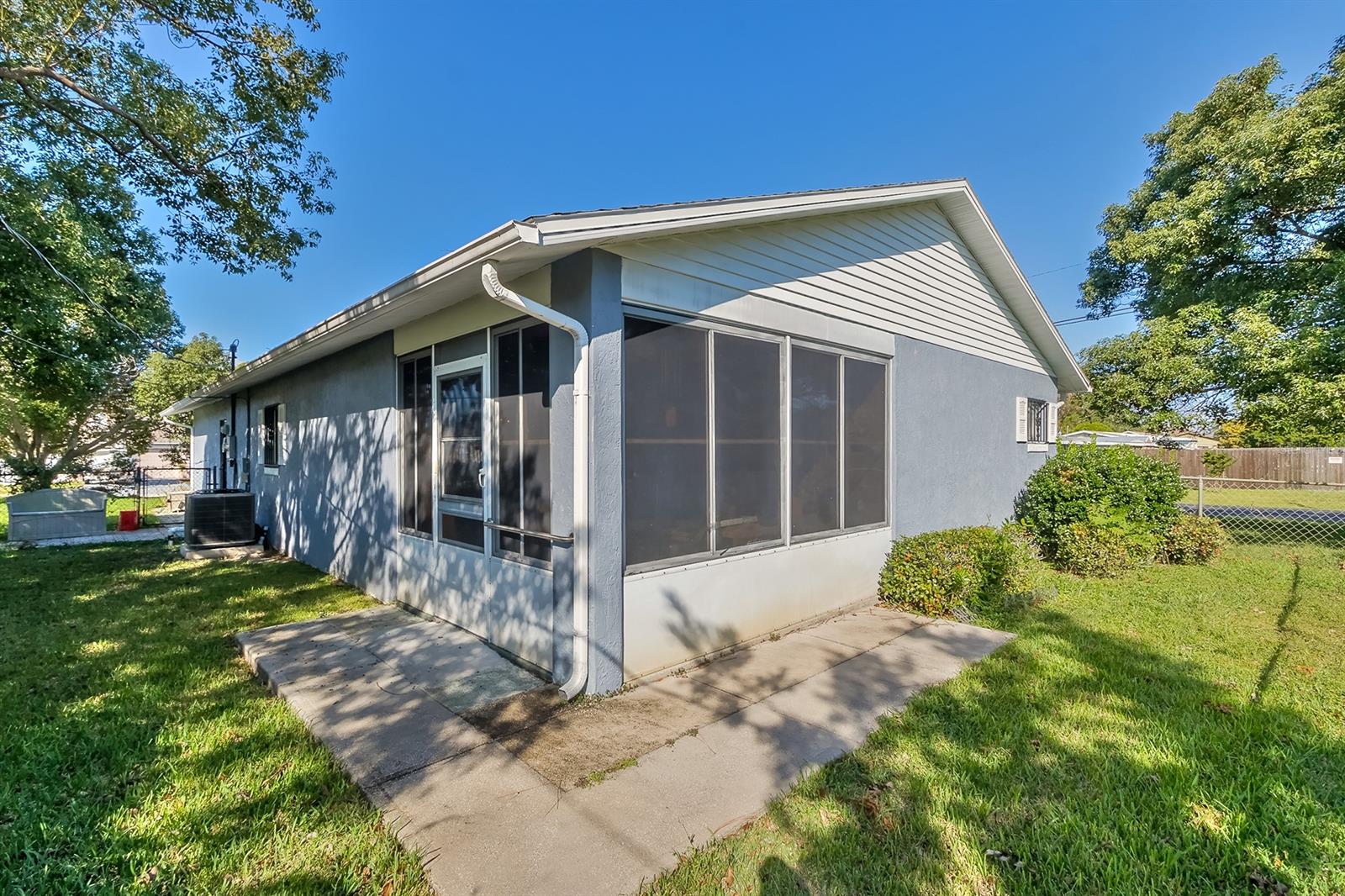 Florida Shores 01 - Residential