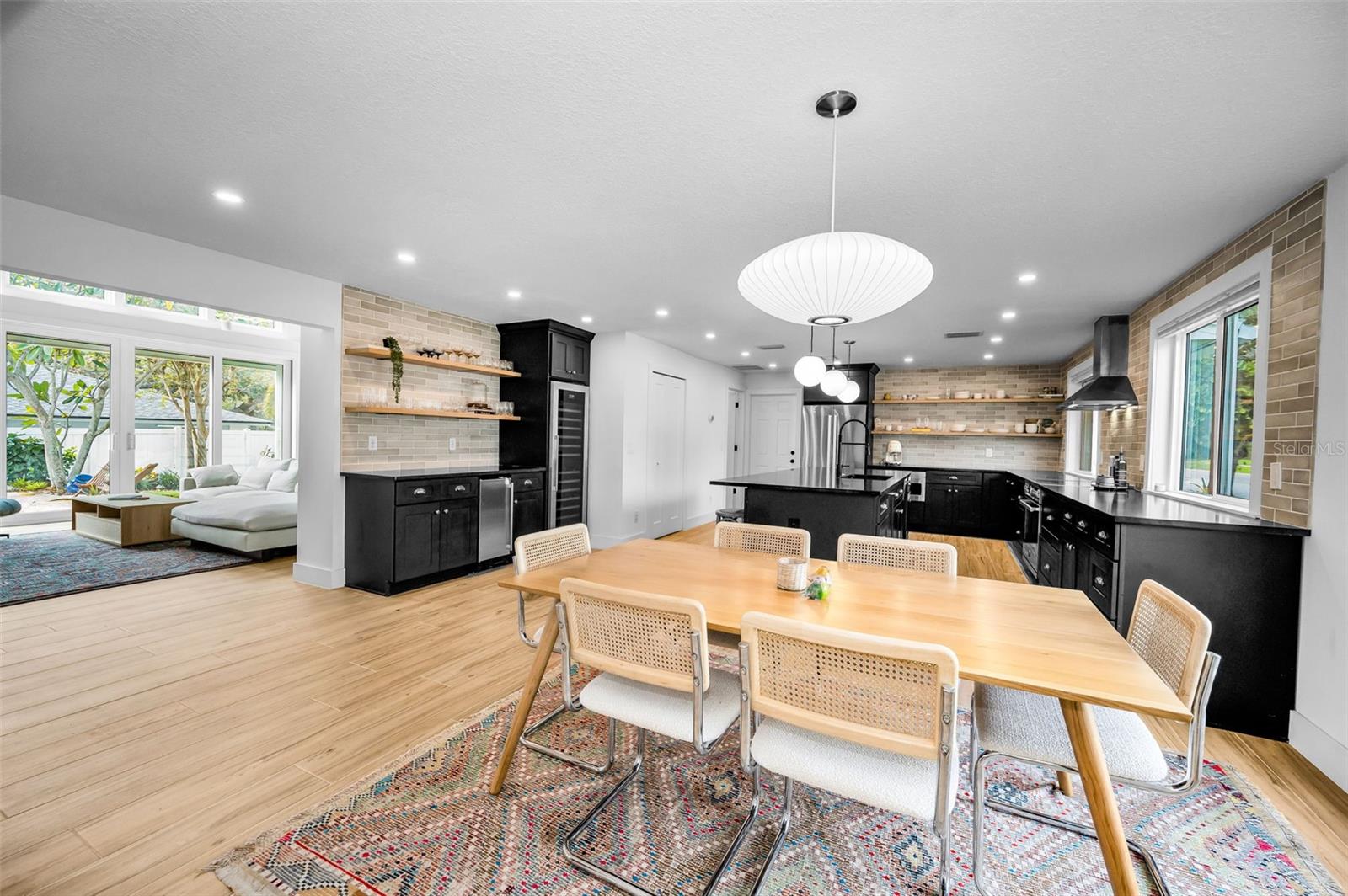WINDSOR WOODS - Residential