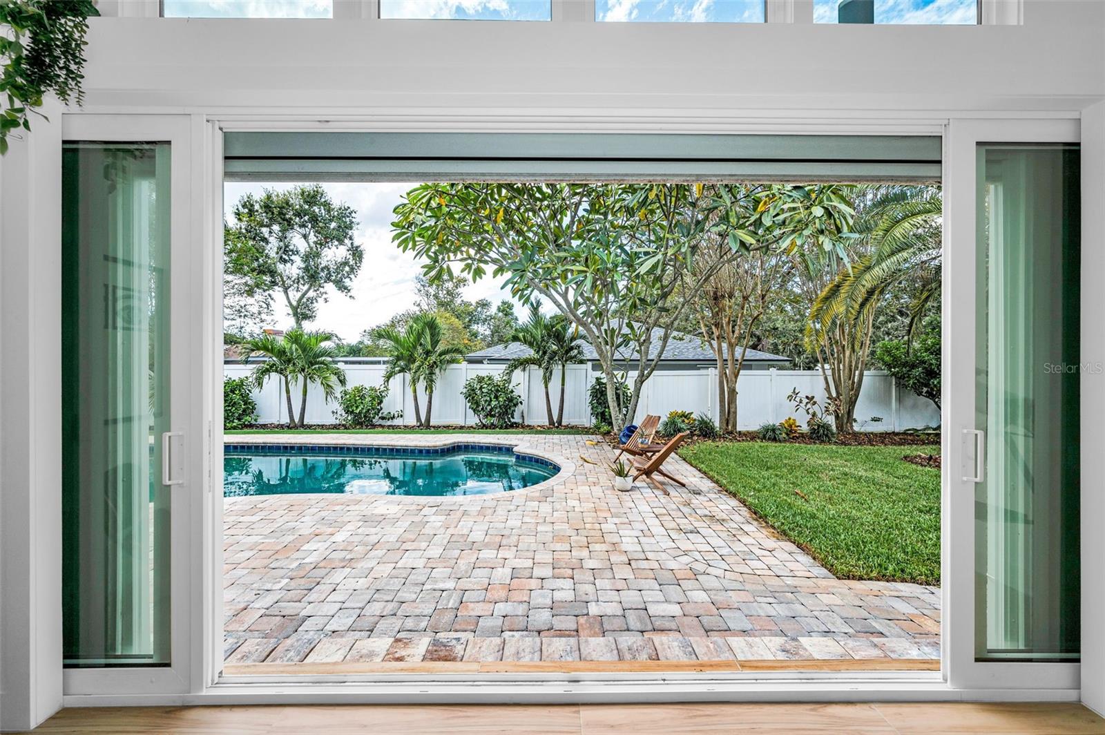 WINDSOR WOODS - Residential