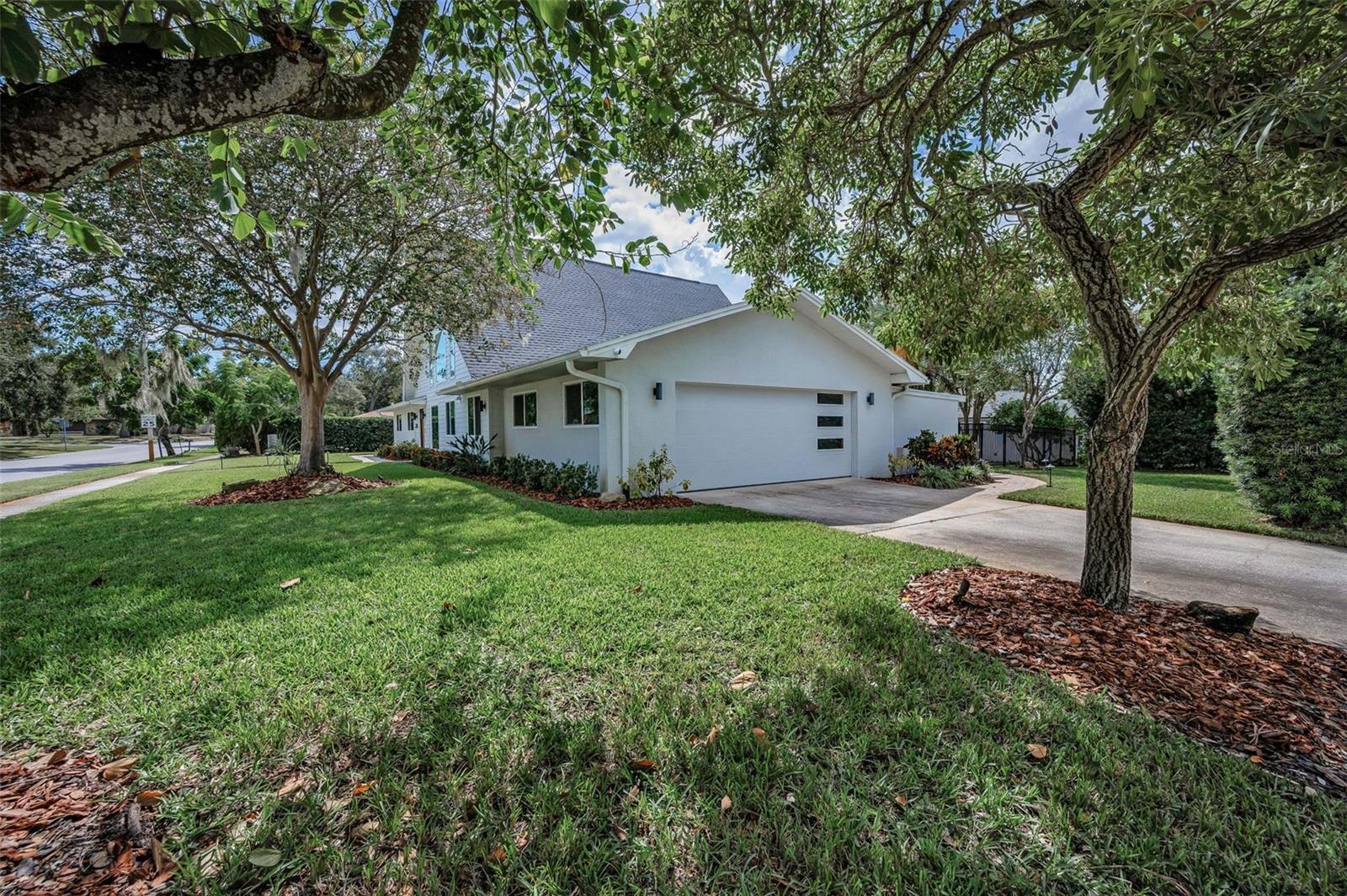 WINDSOR WOODS - Residential