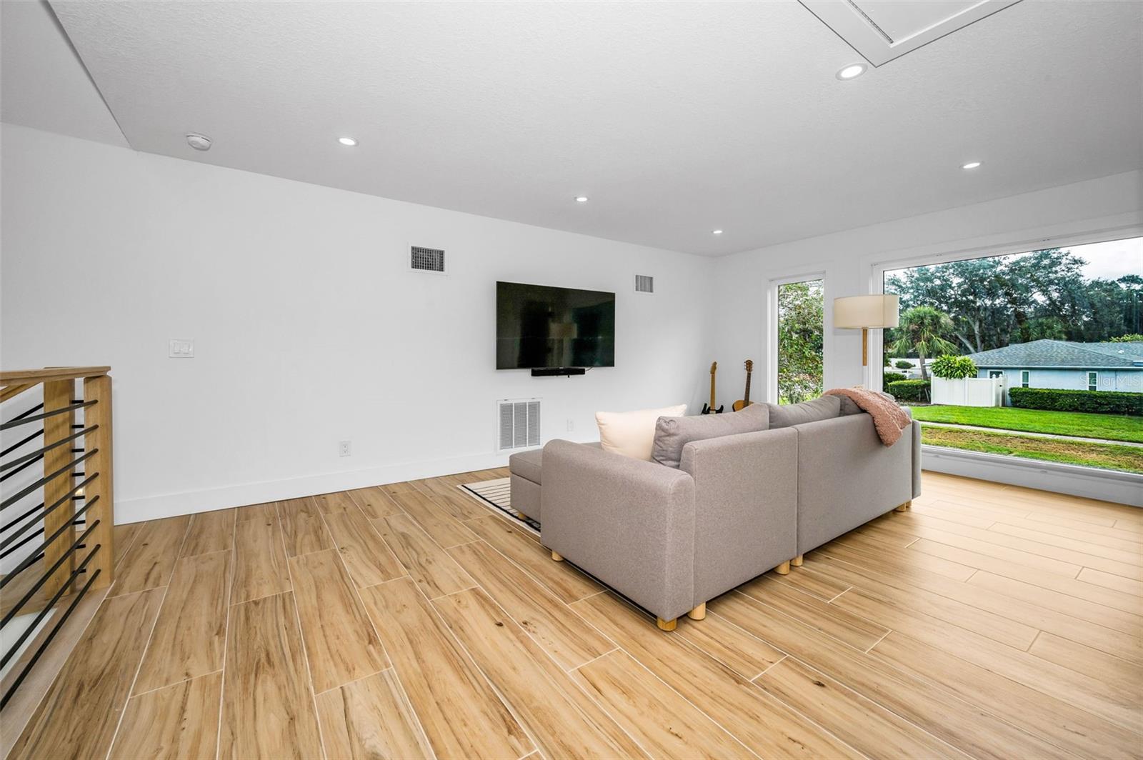 WINDSOR WOODS - Residential