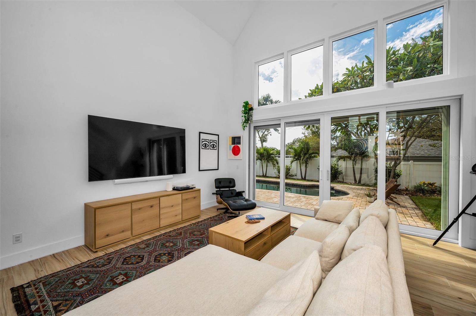 WINDSOR WOODS - Residential