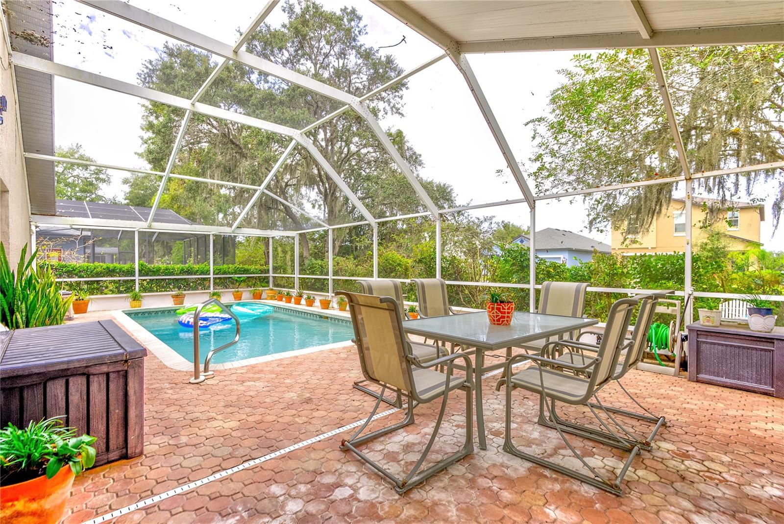 MEADOW OAKS - Residential