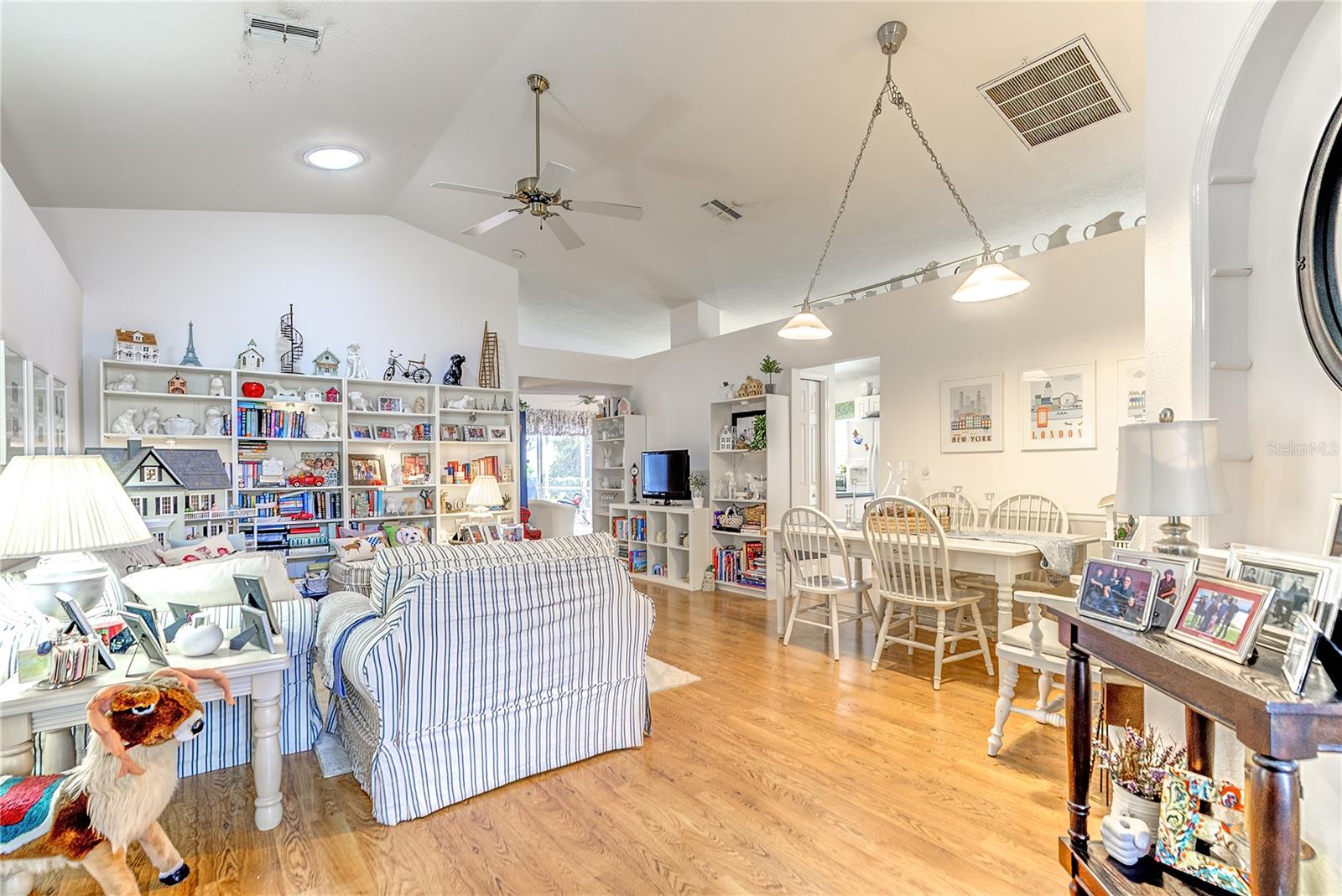 MEADOW OAKS - Residential