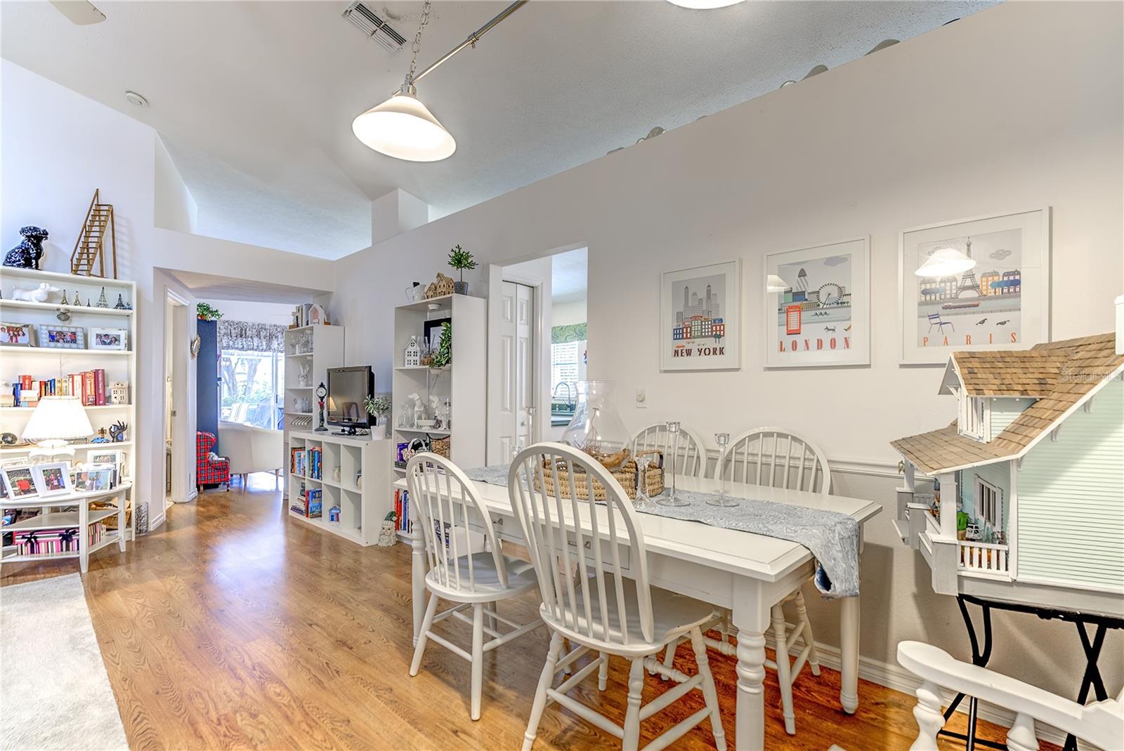 MEADOW OAKS - Residential