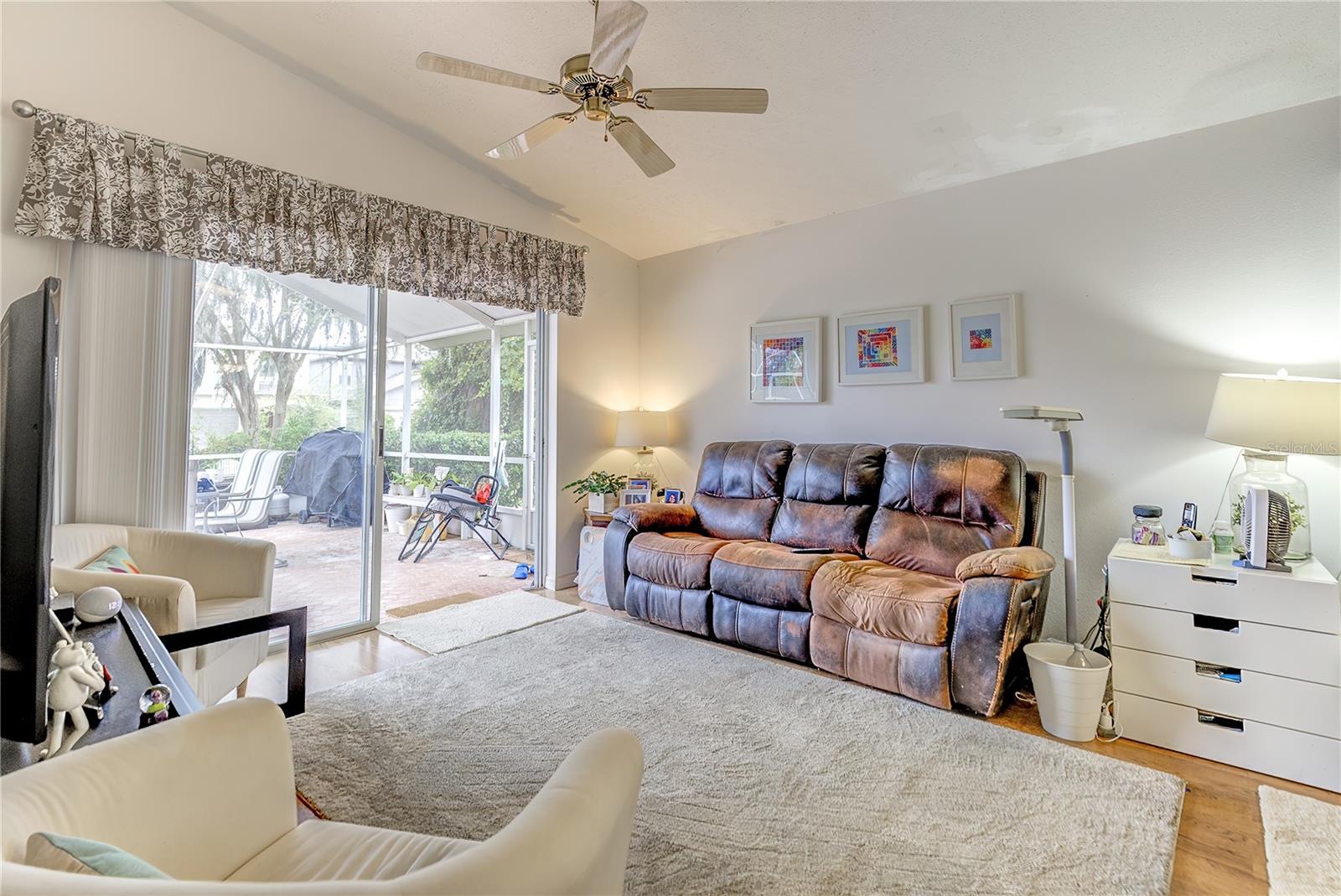 MEADOW OAKS - Residential