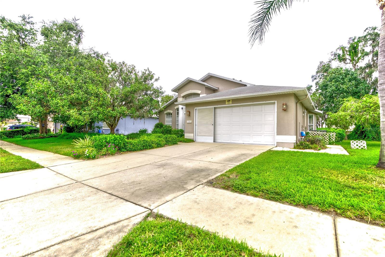 MEADOW OAKS - Residential