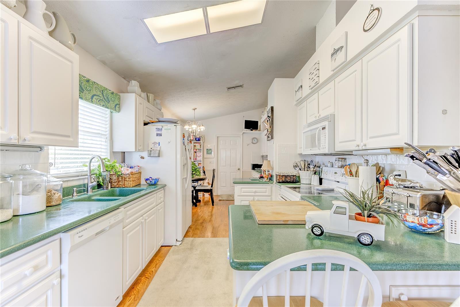 MEADOW OAKS - Residential