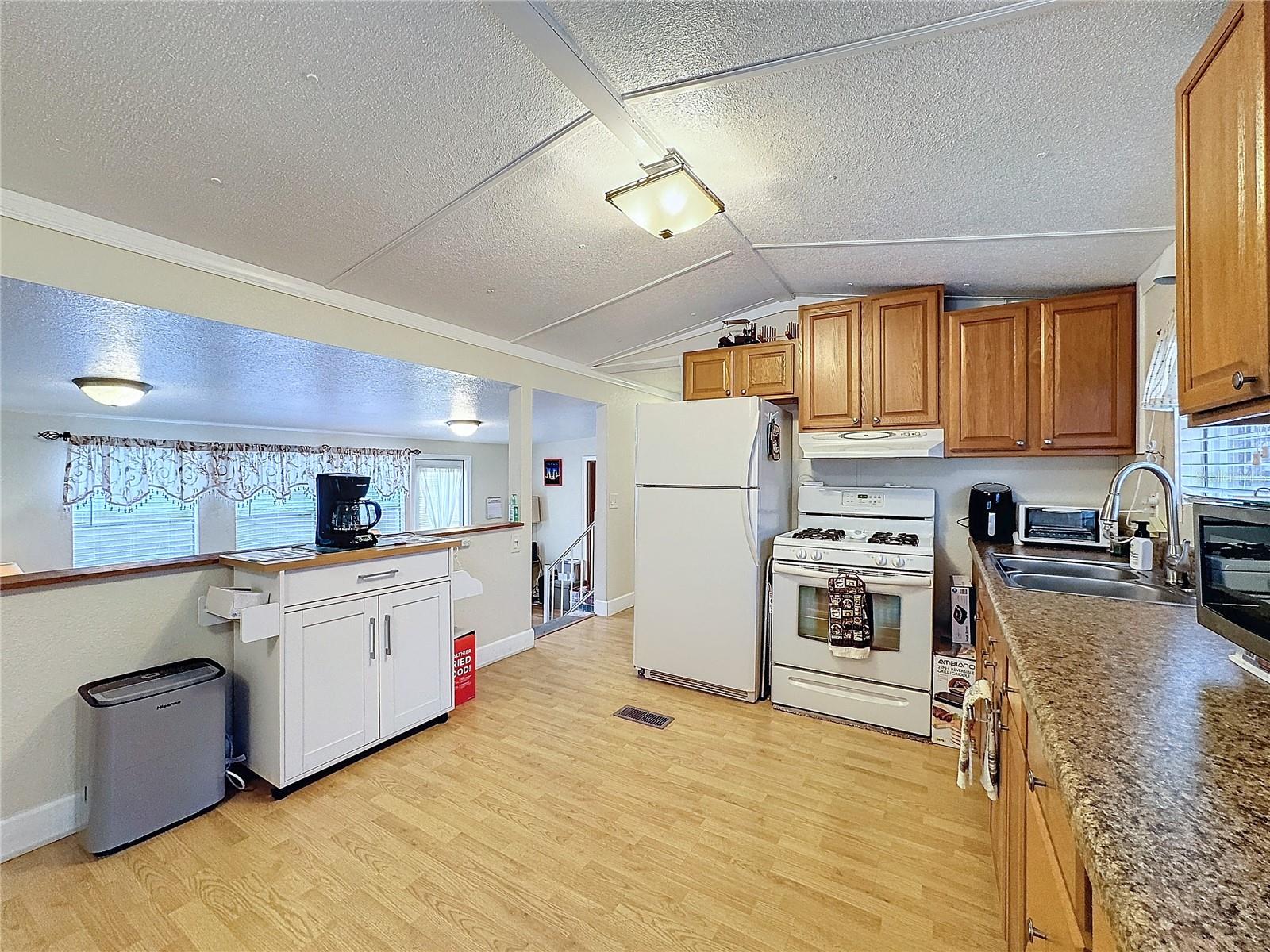 CAMP A WYLE RV RESORT - Residential