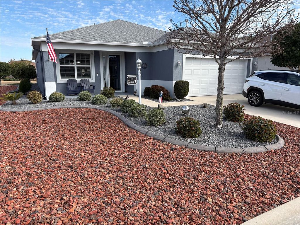 Photo of 7819 SW 88th Street Road, Ocala, FL 34476 (MLS # OM717610)