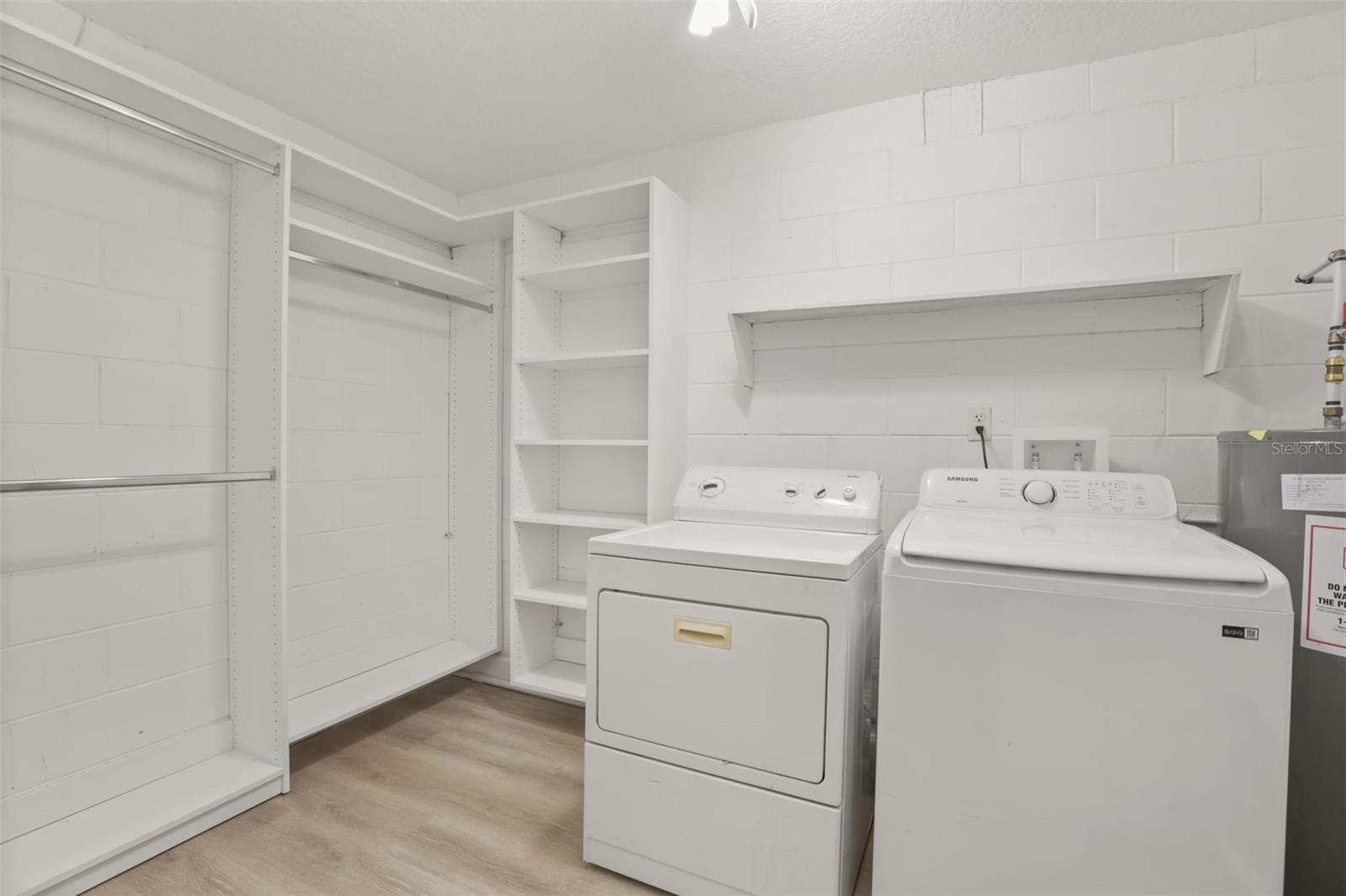 VILLAS AT SIGNAL HILL - Residential