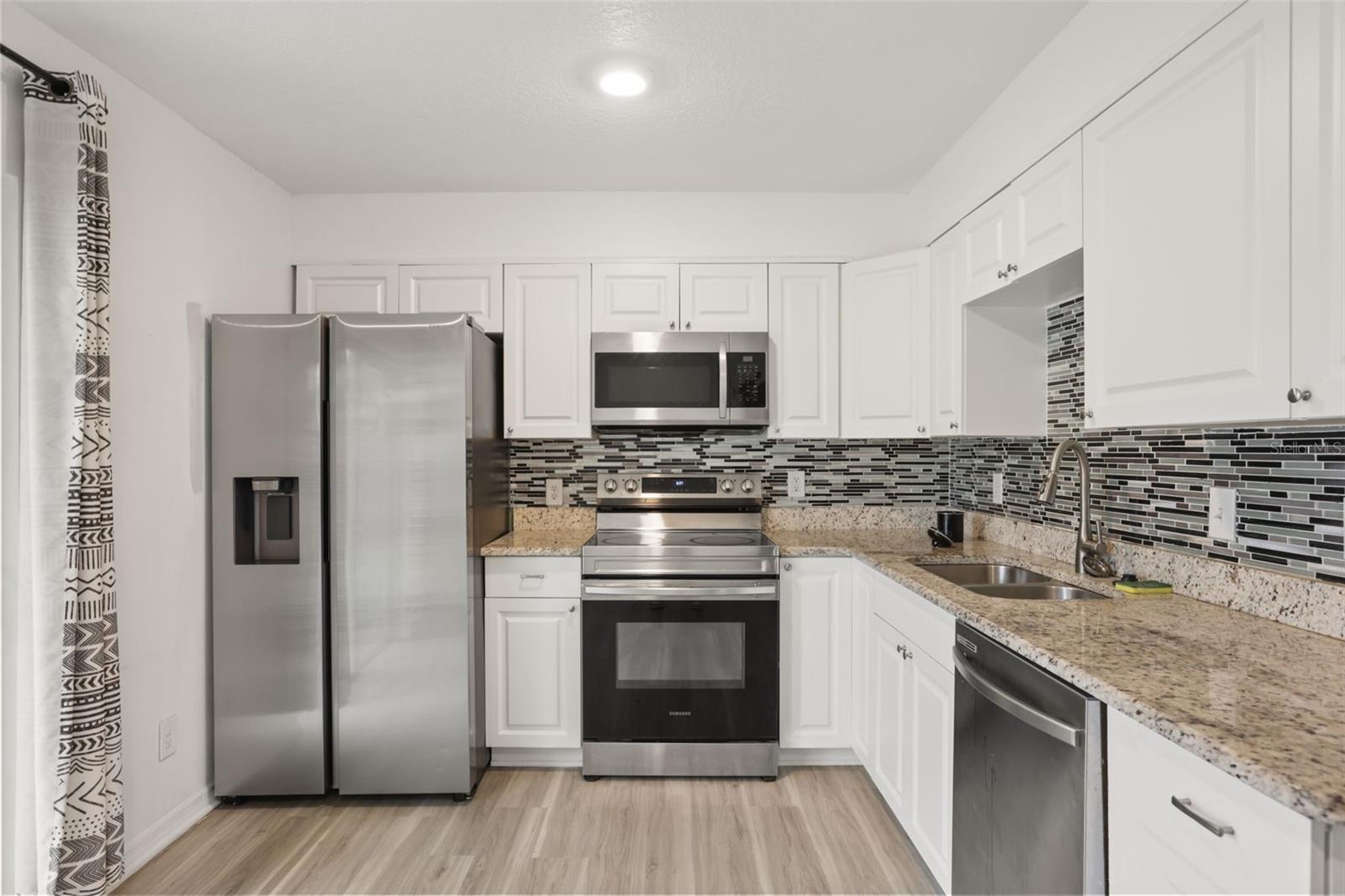 VILLAS AT SIGNAL HILL - Residential