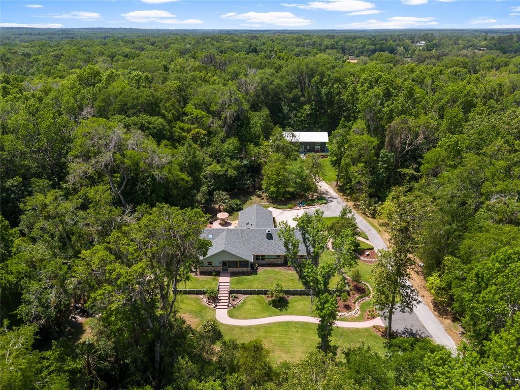 Photo of 400 SE 90th Street, Ocala, FL 34480 (MLS # OM721554)