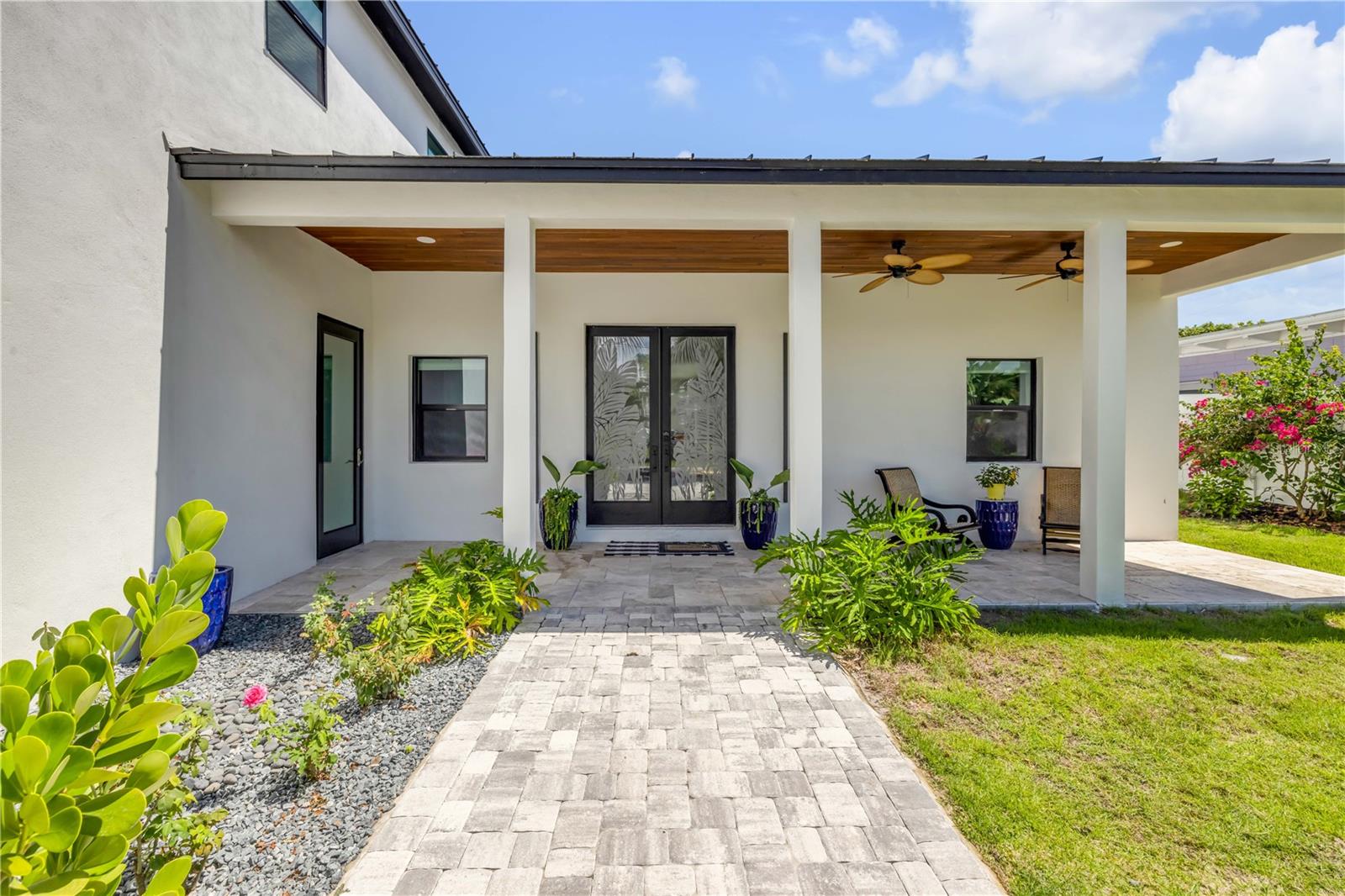 ORLANDO BEACH - Residential
