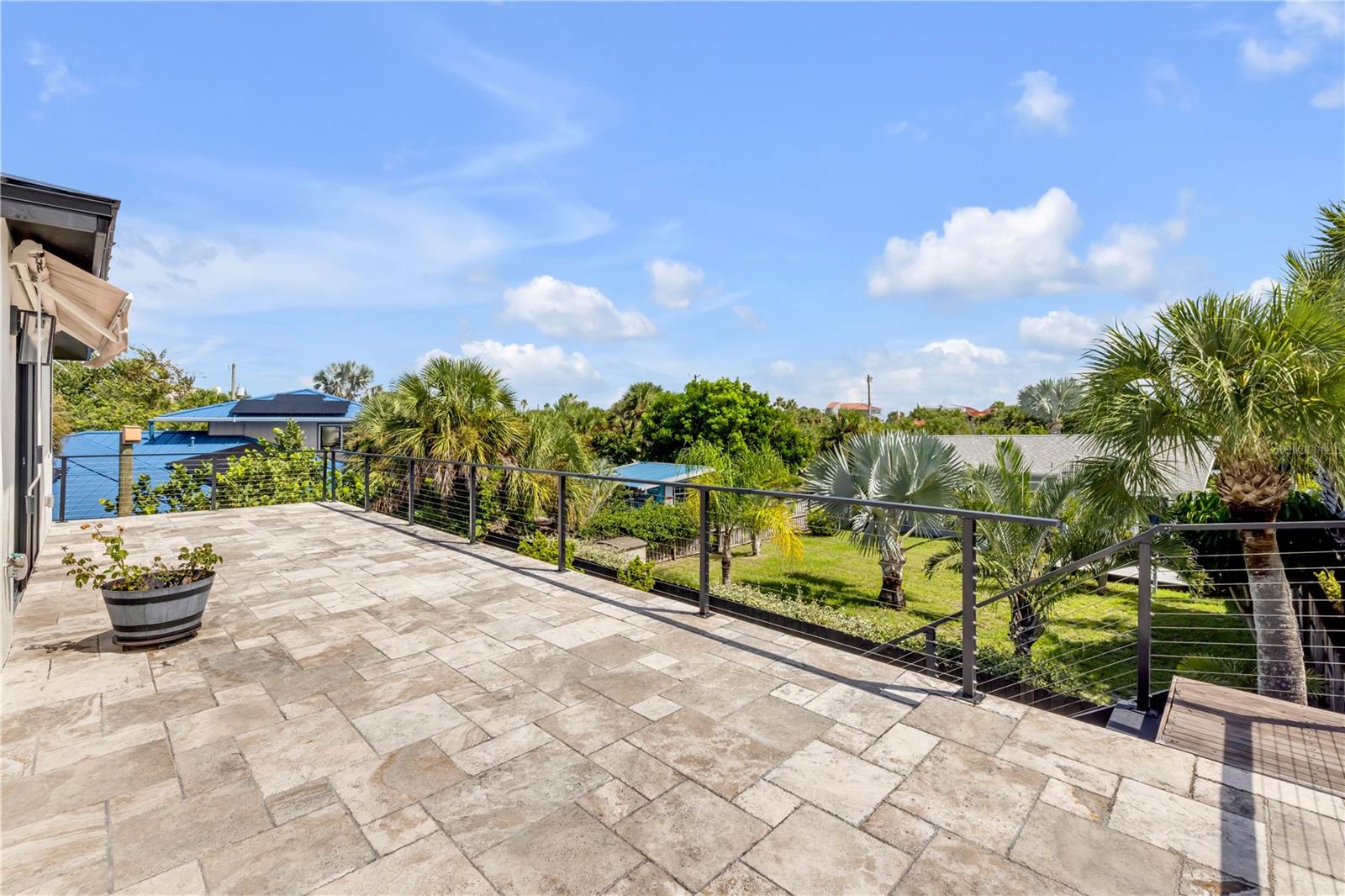 ORLANDO BEACH - Residential
