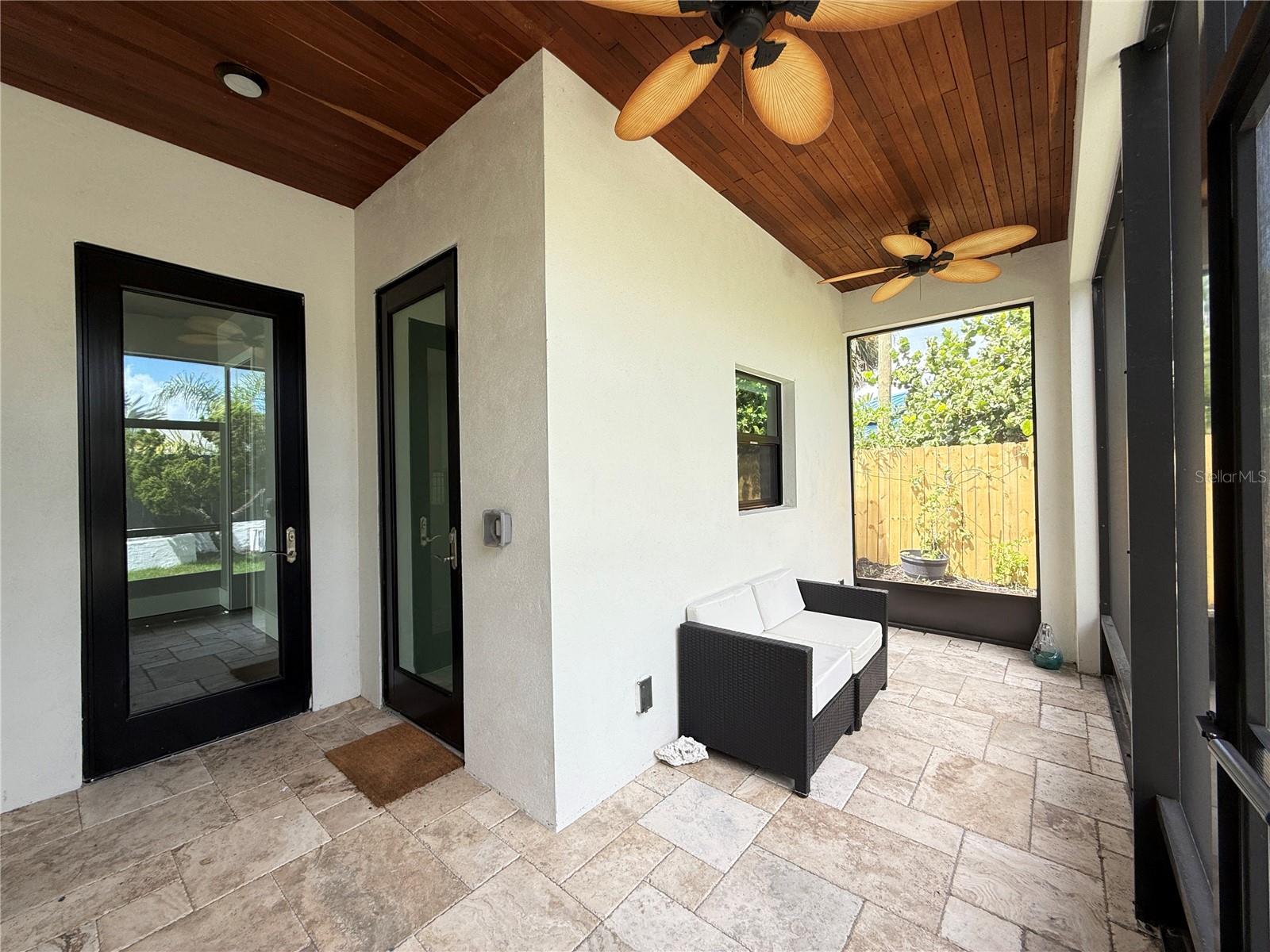 ORLANDO BEACH - Residential