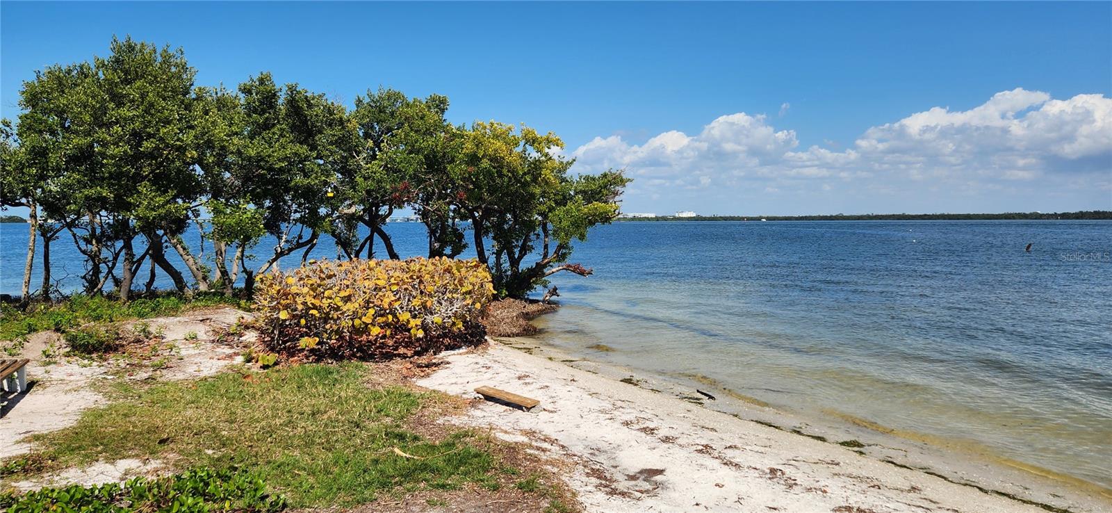 SUNRISE PARK REP - Land