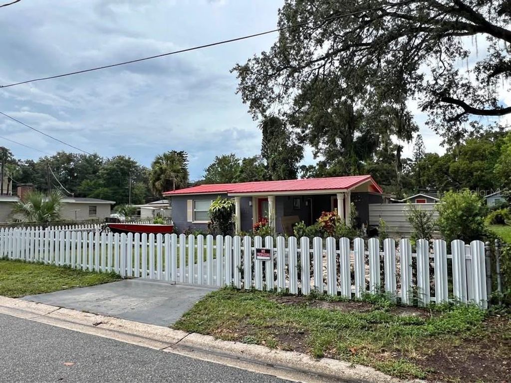 Photo of 4304 Deleuil Avenue, Tampa, FL 33610 (MLS # TB8416140)