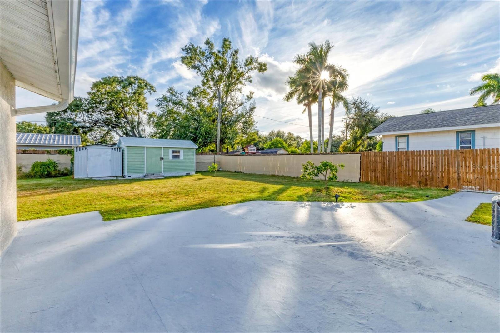 ACREAGE - Residential