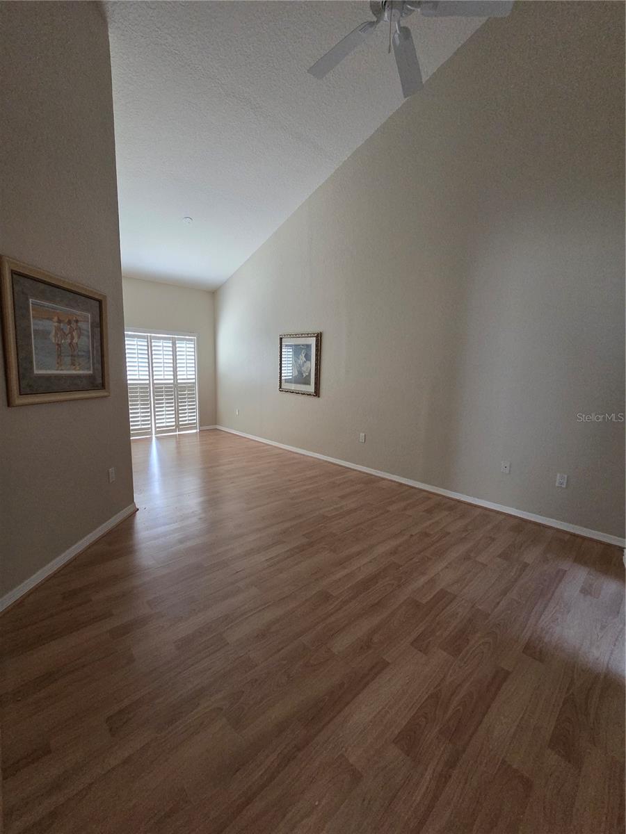 QUEEN ANNE GATE - Residential