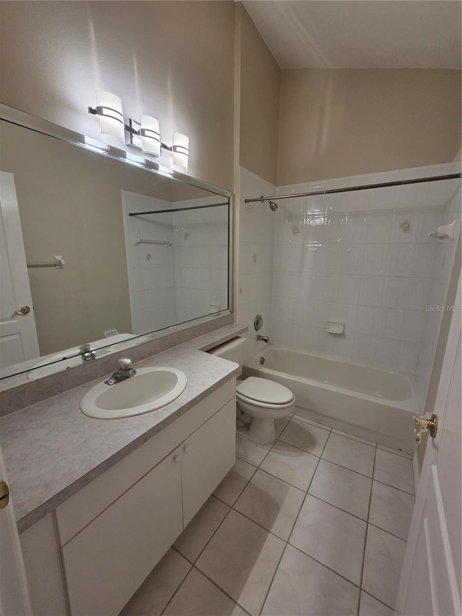 QUEEN ANNE GATE - Residential