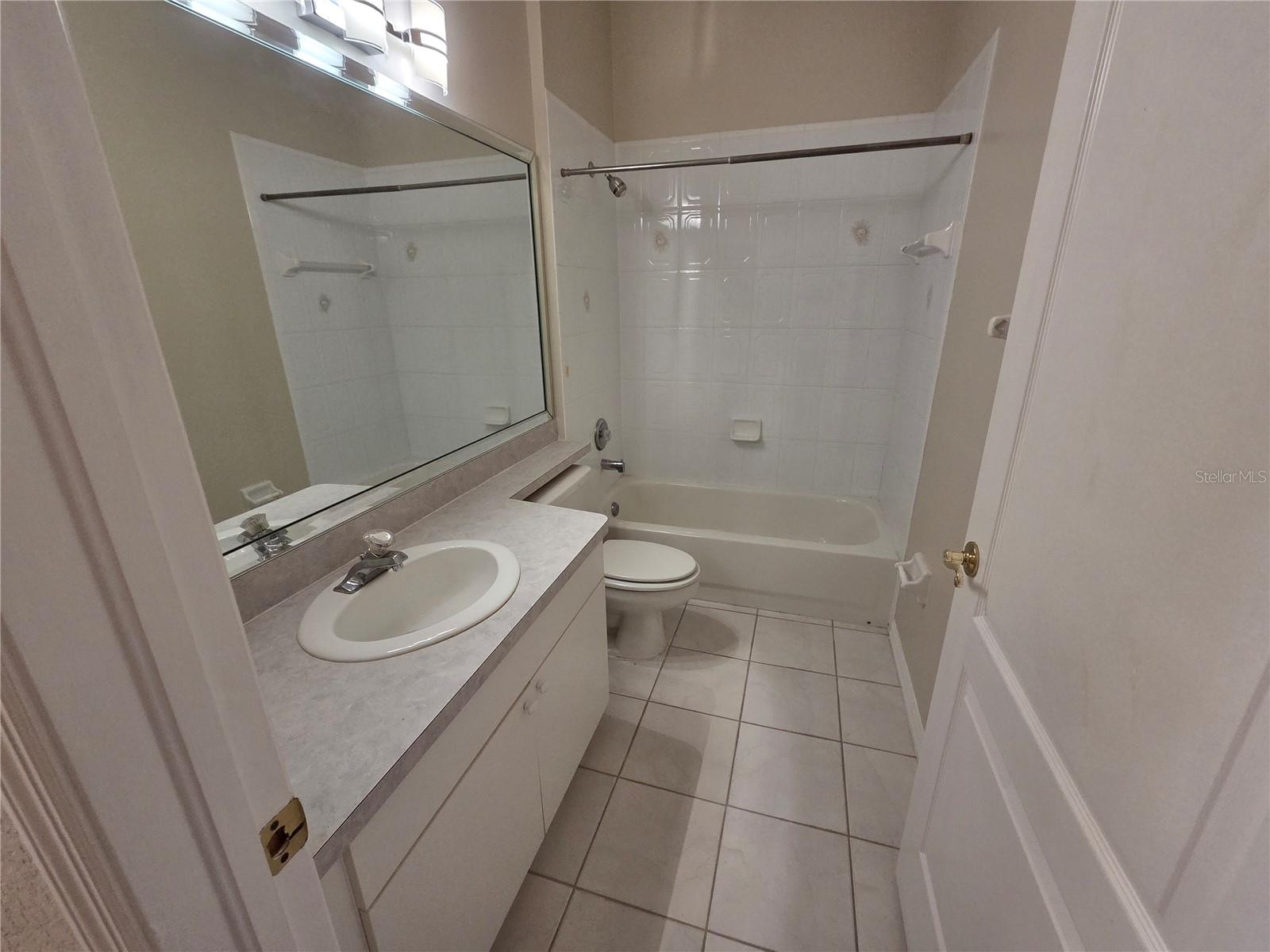 QUEEN ANNE GATE - Residential