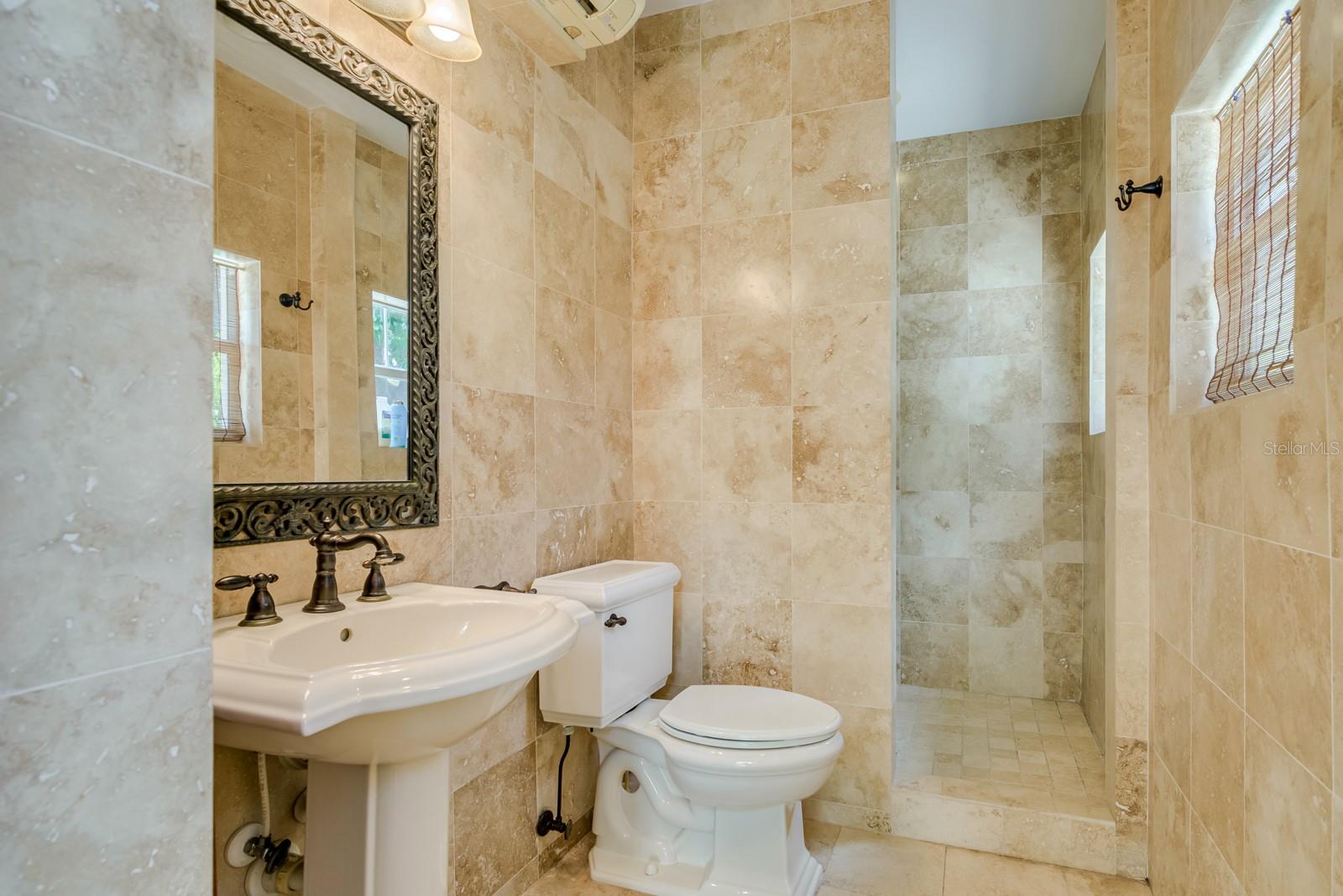 HYDE PARK WEST - Residential