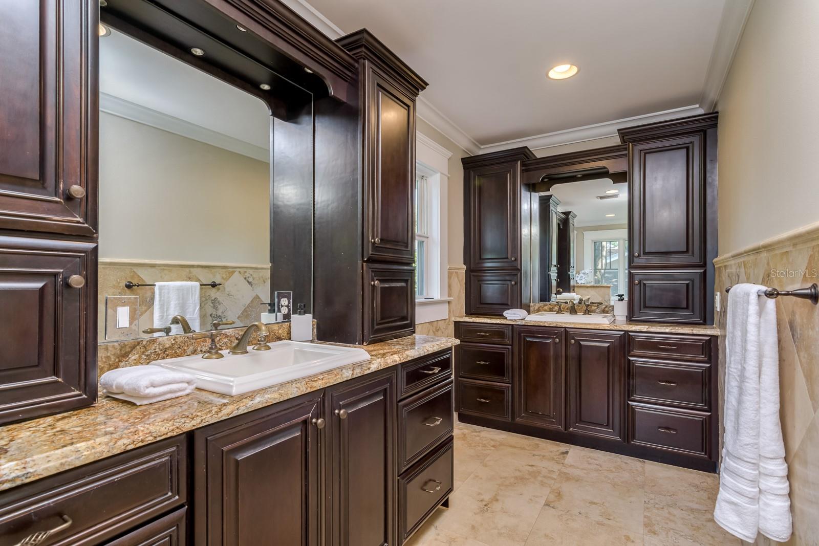 HYDE PARK WEST - Residential