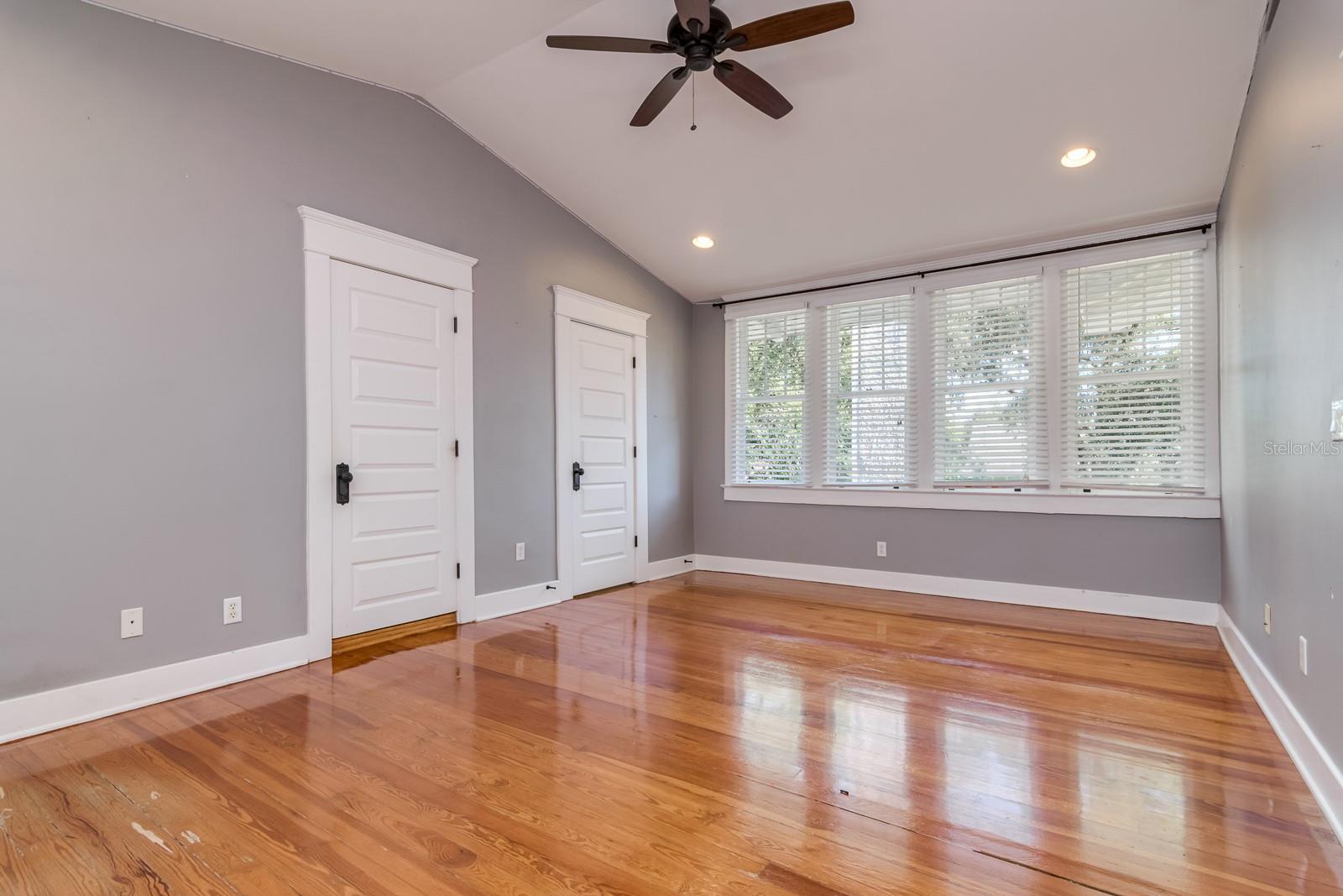 HYDE PARK WEST - Residential